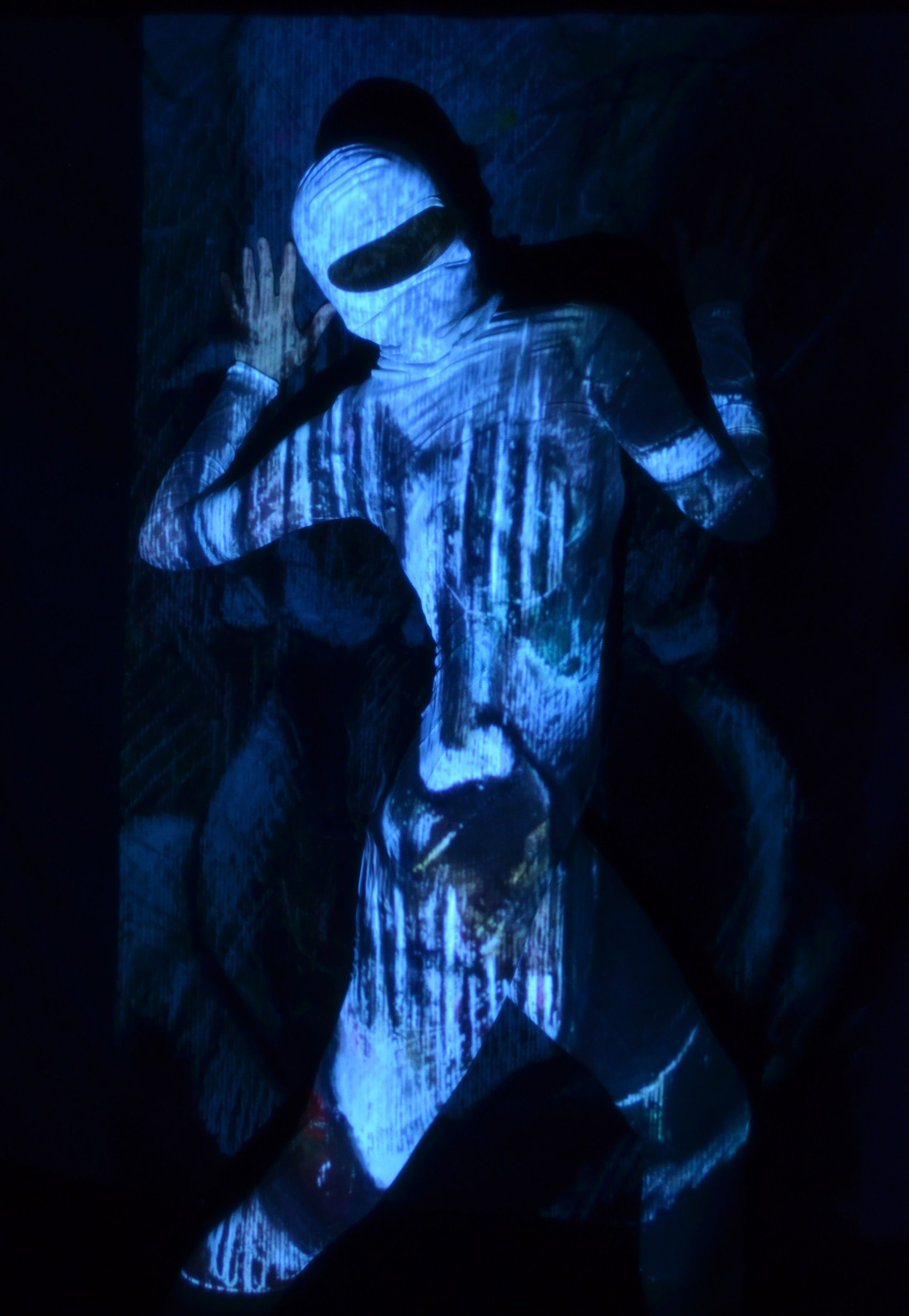 ABOUT / CONTACT. Yulia Yurchevskaya | Art Director & Visual Visionary