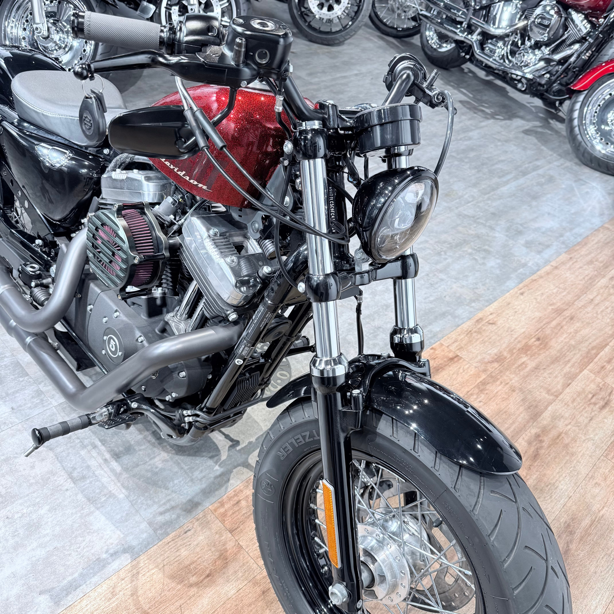 Купить Harley-Davidson 2015 Forty-Eight 1200 ABS (Softail/Dyna) — подробнее на сайте. Hello Davidson, Москва. Только хорошие мотоц