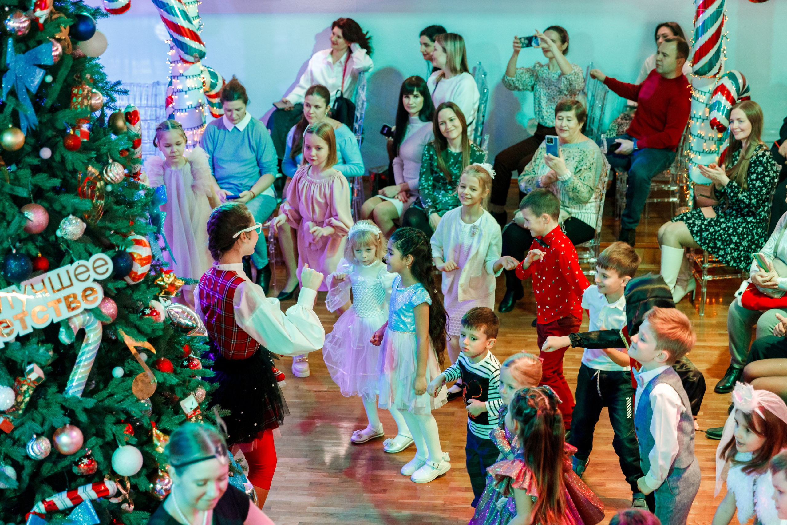 Новый год МЭЦ артстудия Успех. Марина Ушакова. Фотограф. Выпускные альбомы. г. Краснодар