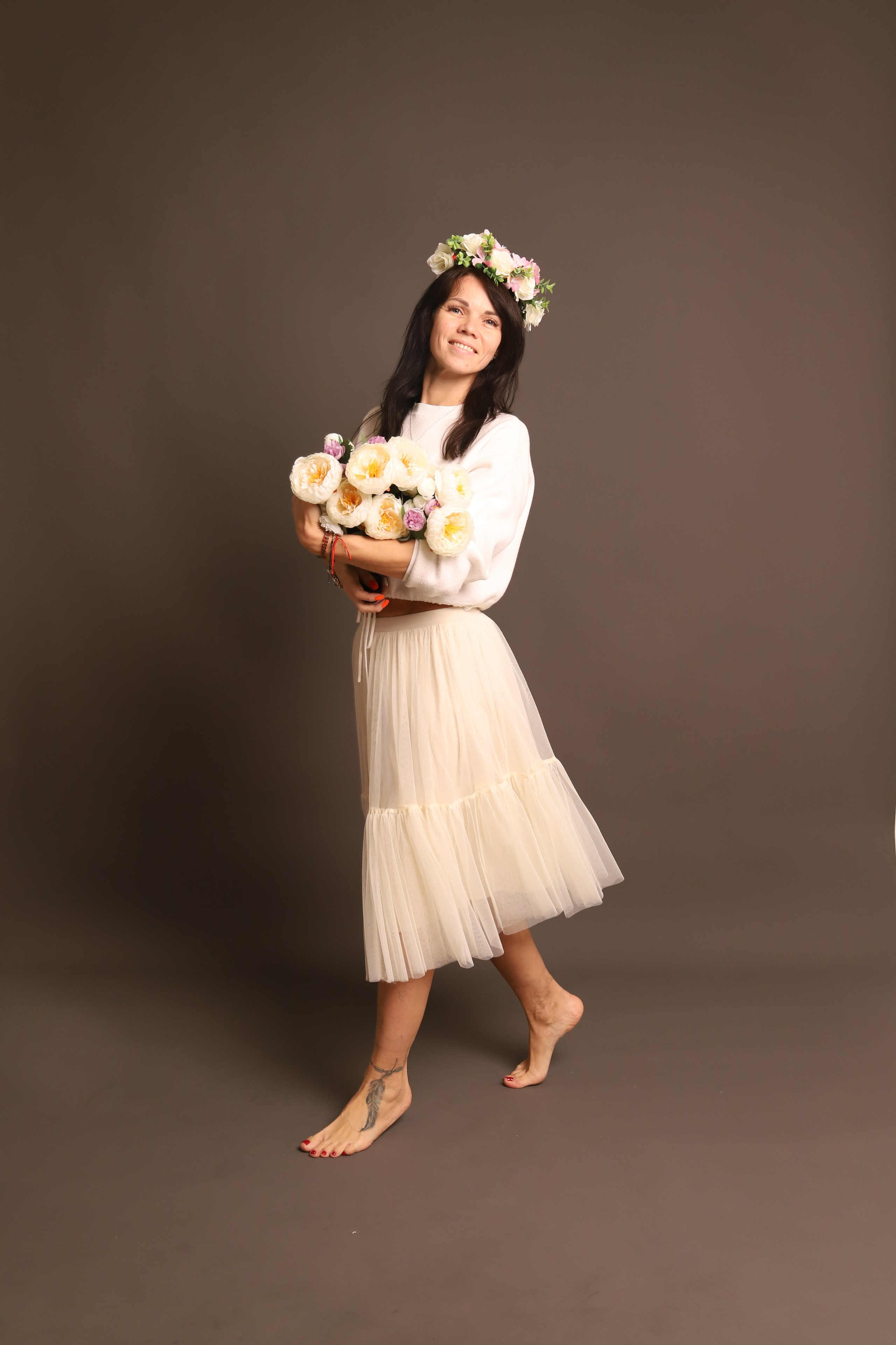 Темно-серый фон. Фотостудия самообслуживания. Студия без фотографа в Твери