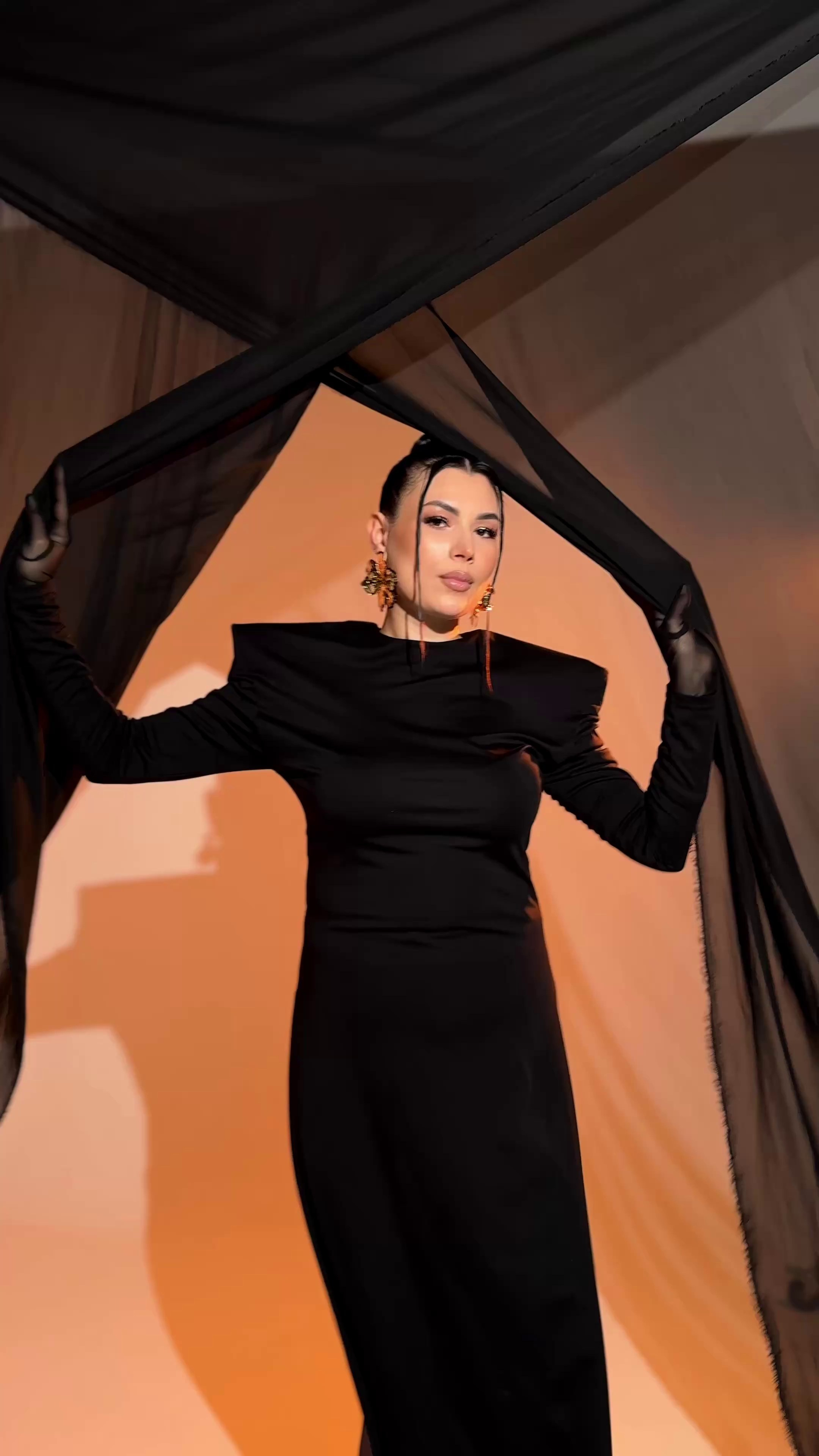 Индивидуальные. Рилсмейкер — снимаю на телефон контент в разных форматах. Новороссийск и Краснодарский Край