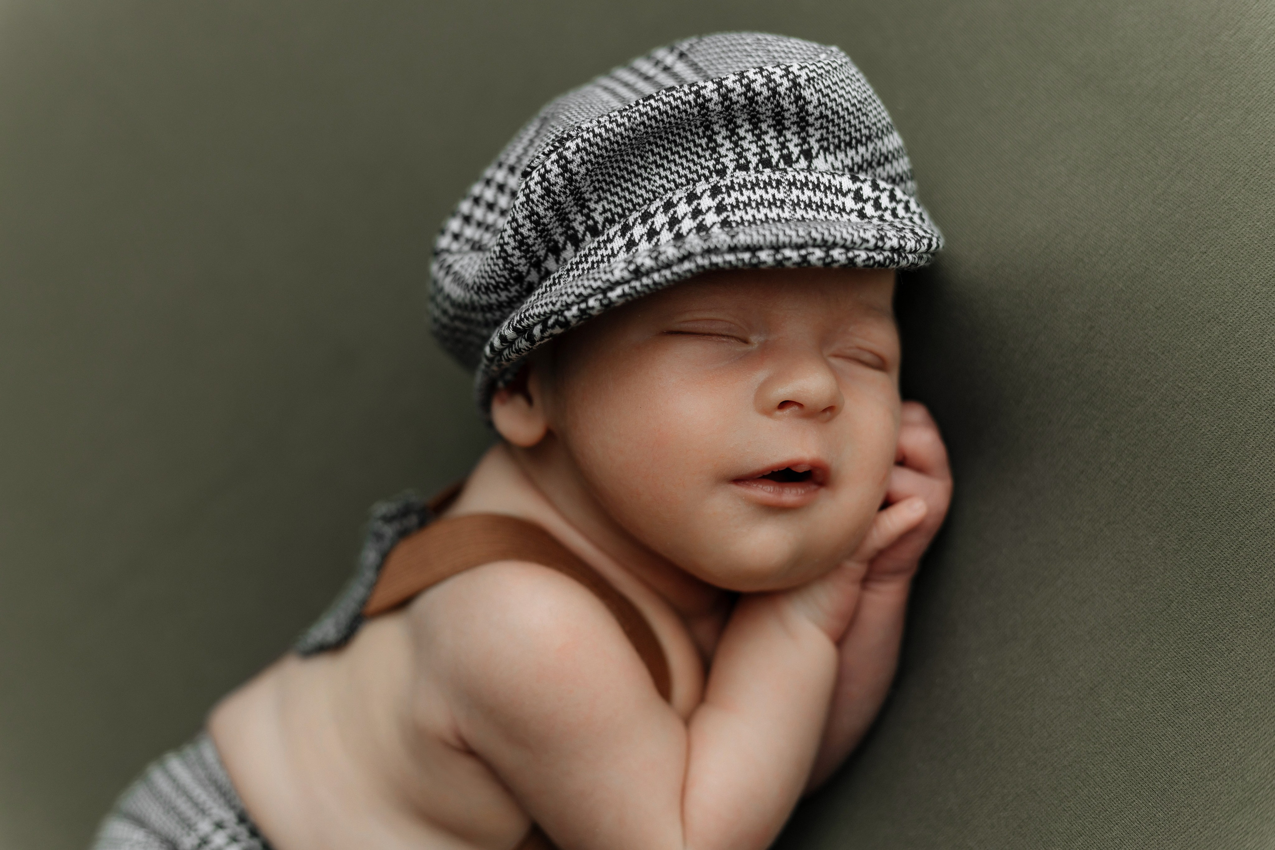 Фотограф новорожденных в Красногорске Юлия Куликова