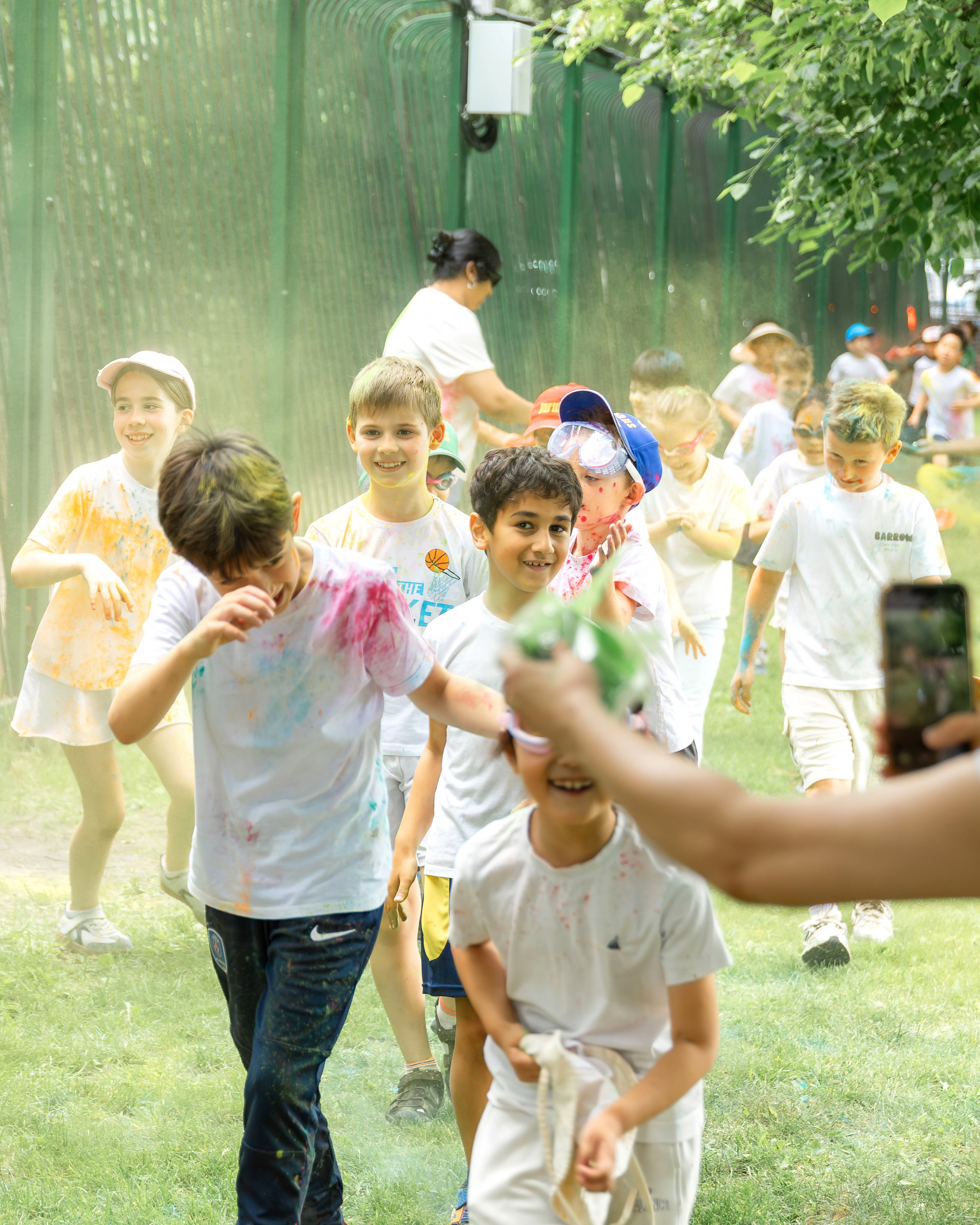 The International School of Moscow. Color Day. Выпускные альбомы для школы и детского сада — школьный фотограф Подольск, Троицк, Щербинка, Москва