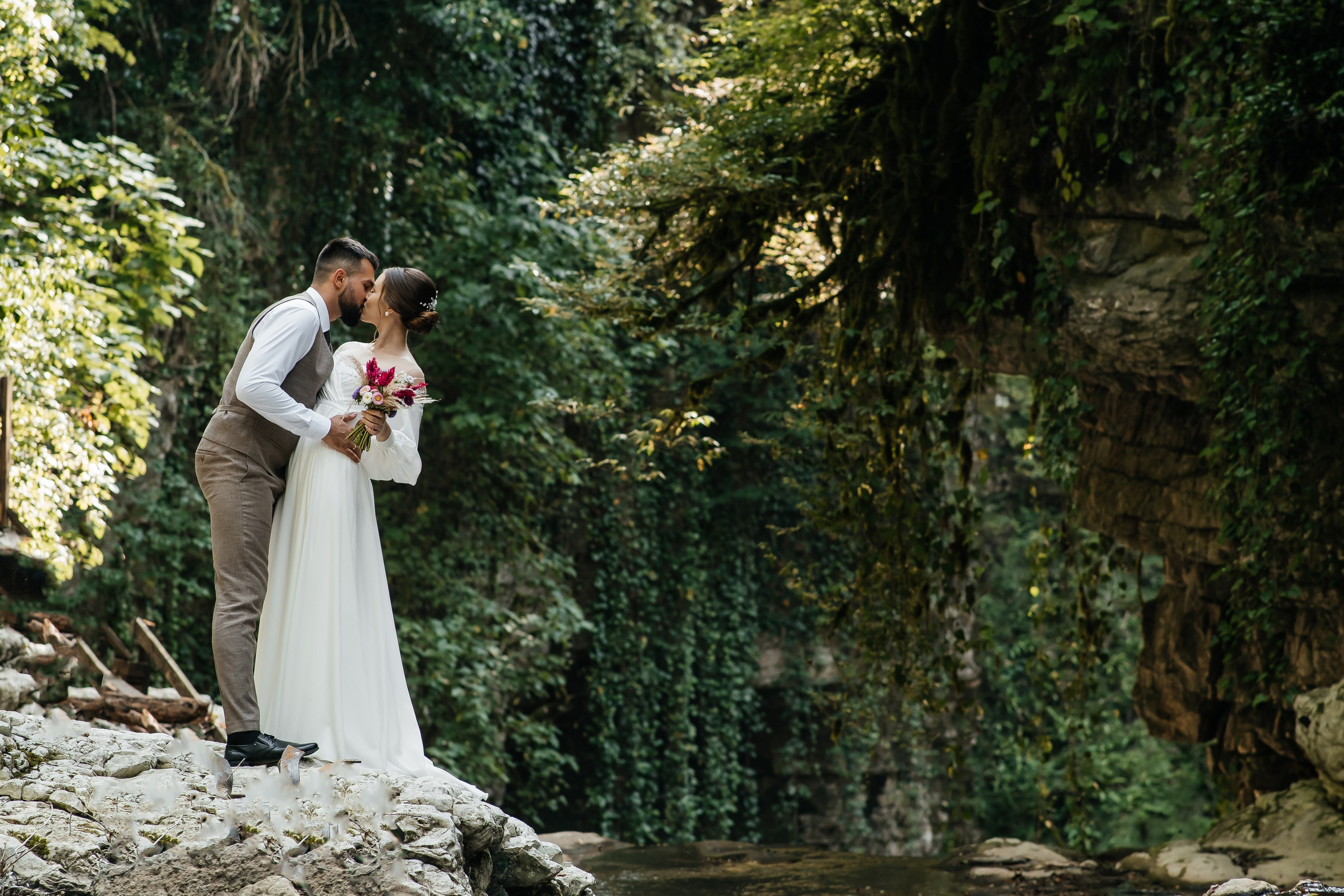 Свадьба на водопаде. Свадьба в Абхазии|Фотограф в Абхазии