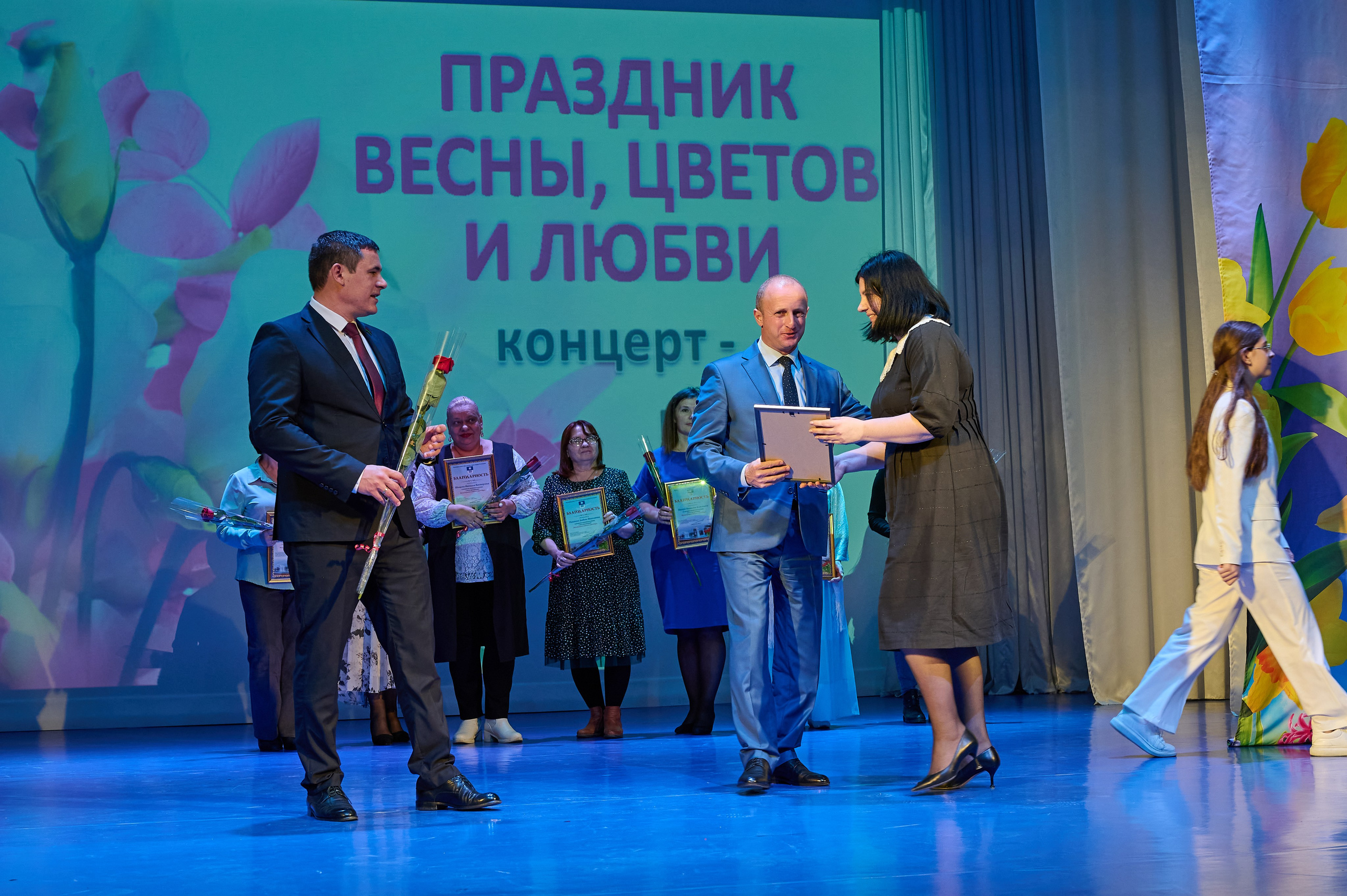 8 марта Марьина роща. Жизнь курорта Кабардинка в фотографиях