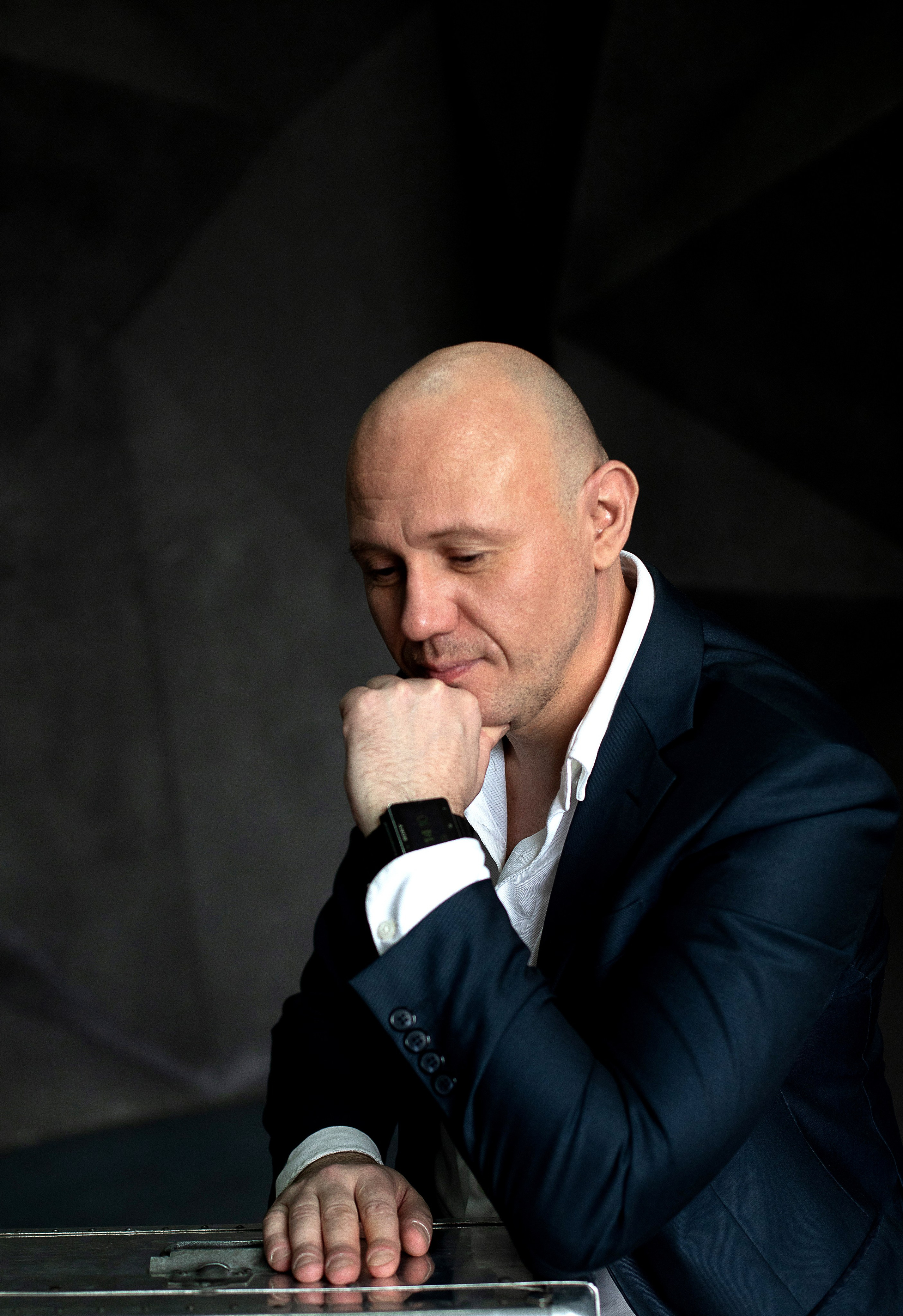 Мужской портрет эксперта. Фото/Ретушь/Обучение