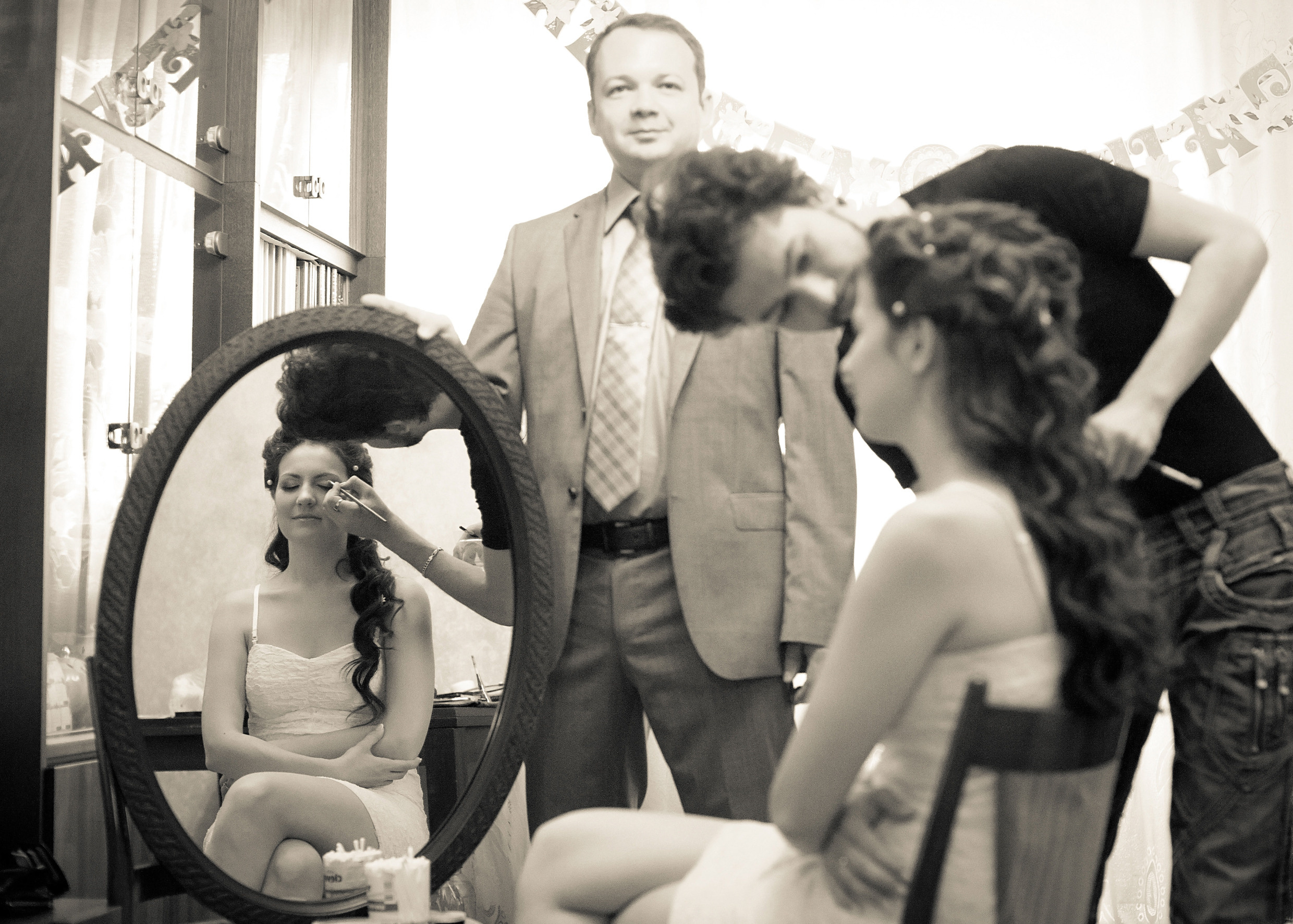 Профессиональная свадебная фотосессия в Москве и московской области. Выпускные альбомы. Частные съемки