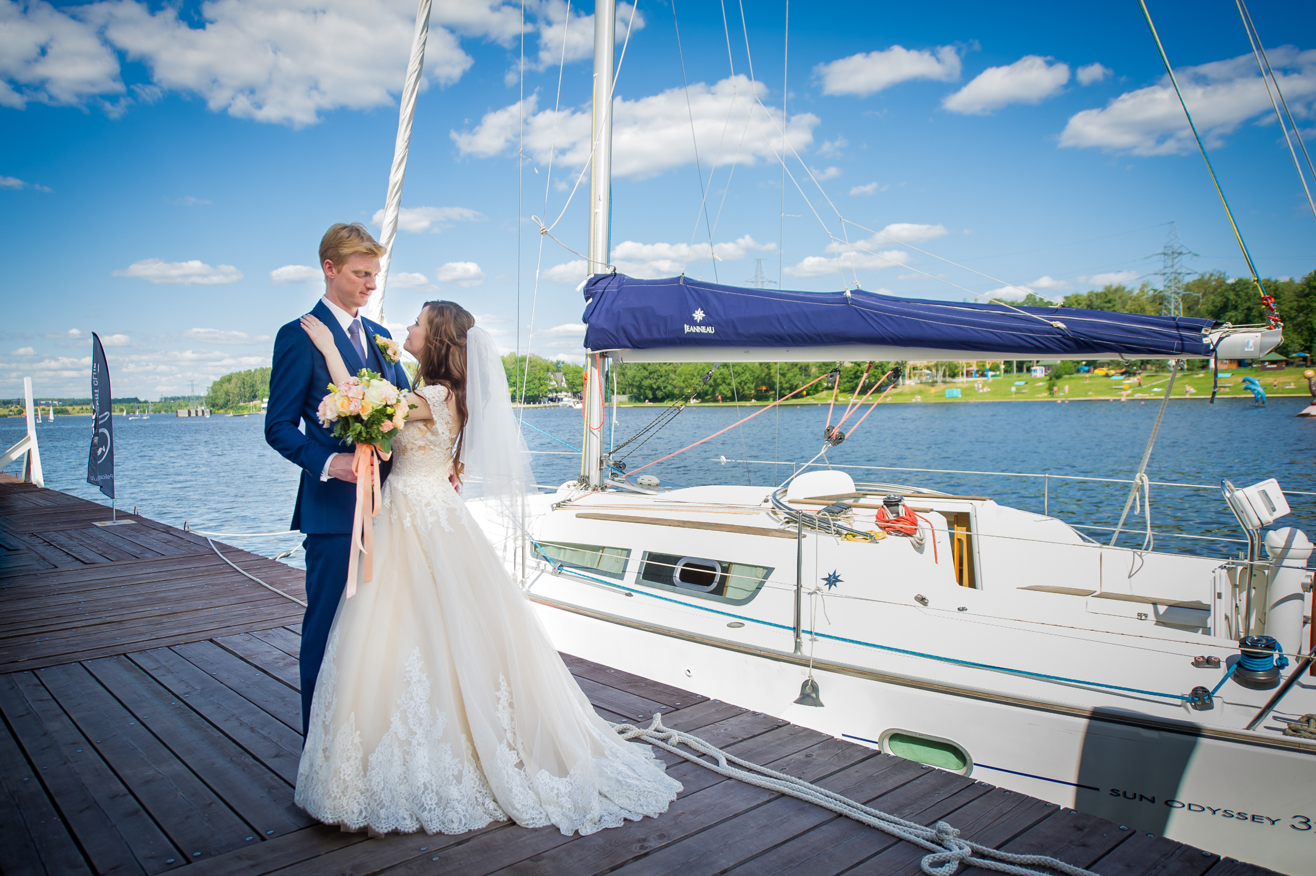Профессиональная свадебная фотосессия в Москве и московской области. Выпускные альбомы. Частные съемки