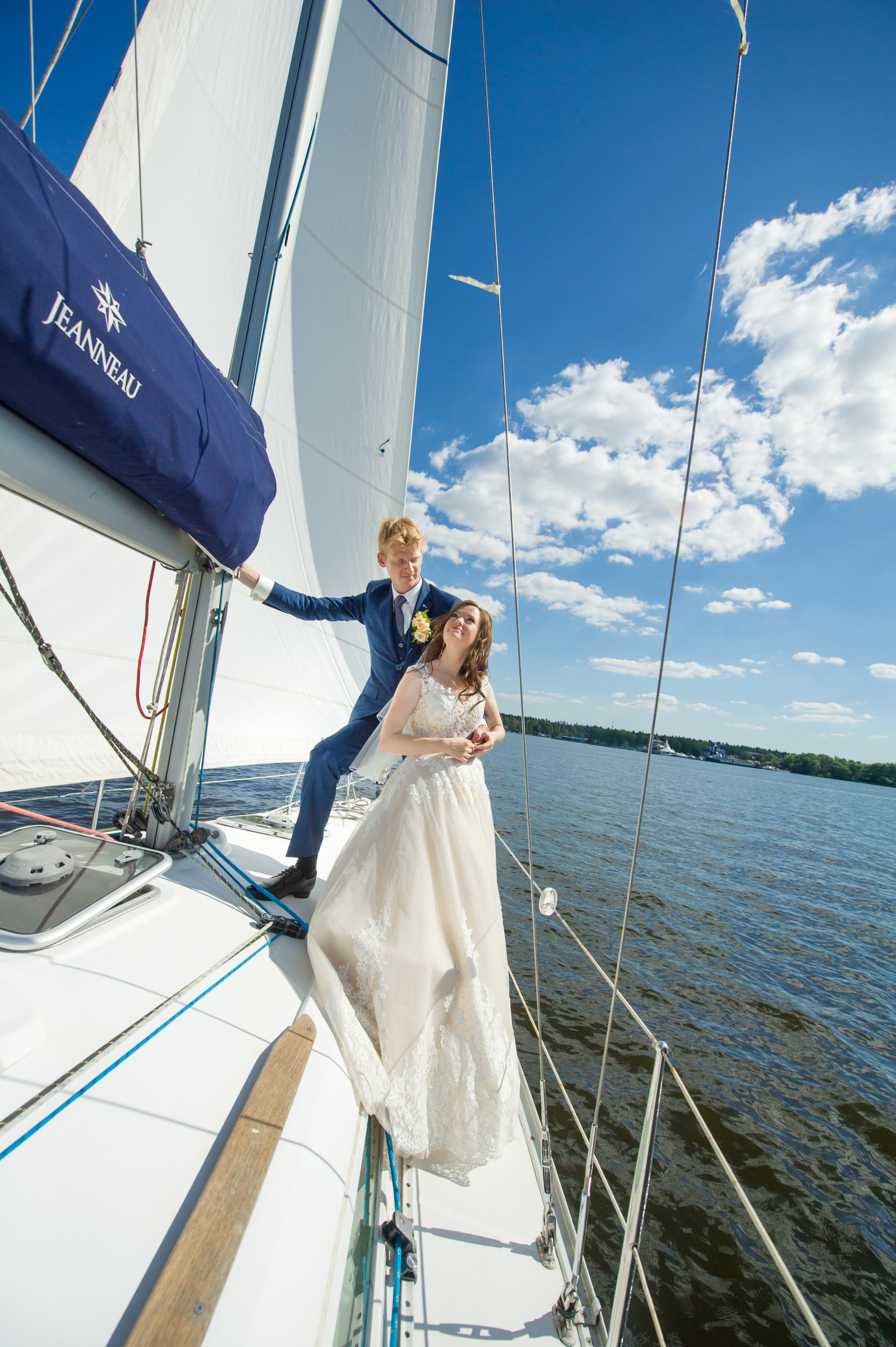 Профессиональная свадебная фотосессия в Москве и московской области. Выпускные альбомы. Частные съемки