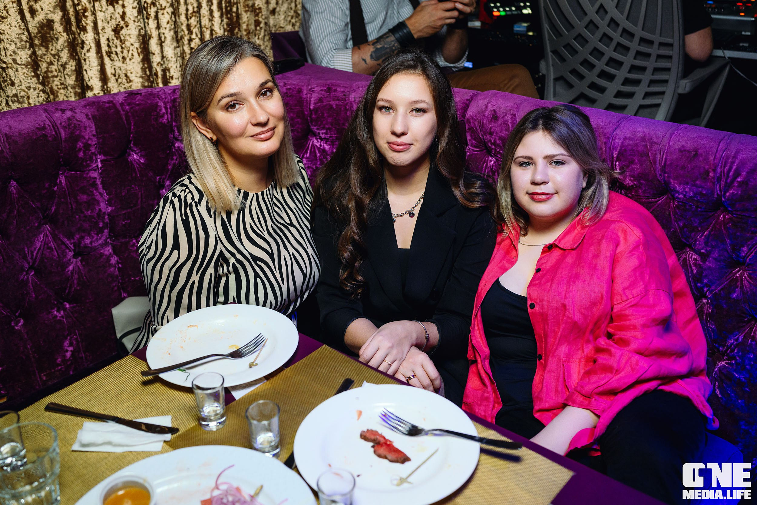 Фоторепортаж из караоке-клуба Эйфория. One Media Life: фоторепортажи, фотоотчеты с мероприятий и заведений