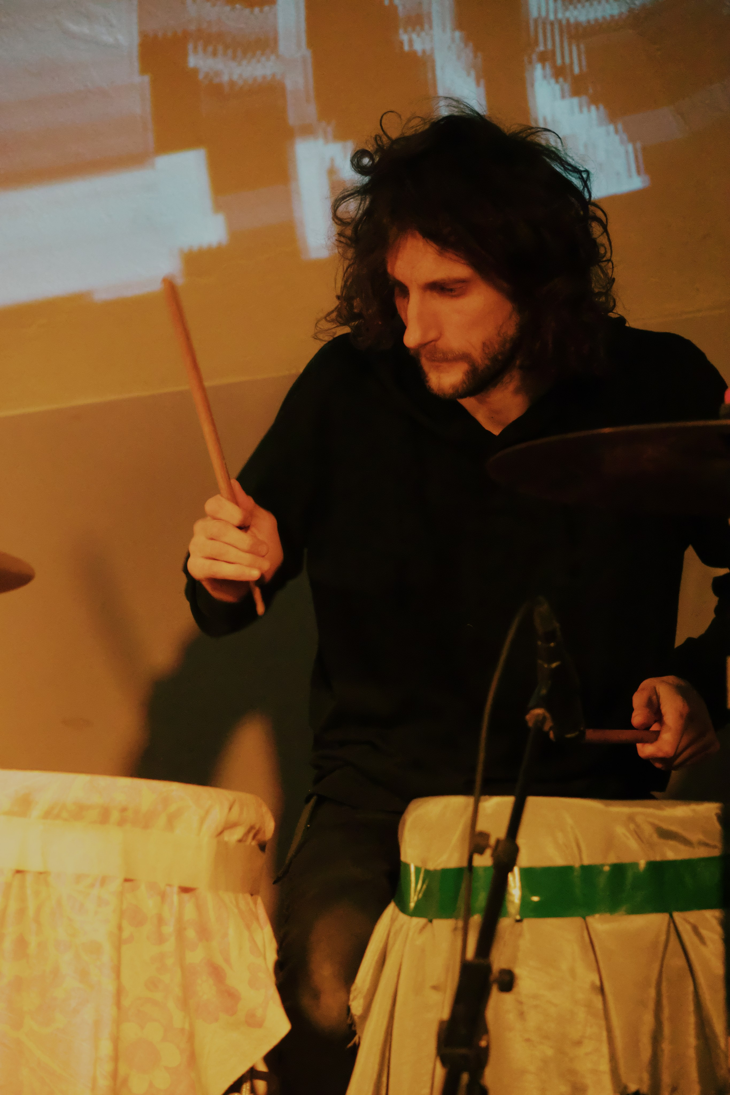 Видишь, я всё ещё здесь 🎛️. Миша Печёнкин | фотография