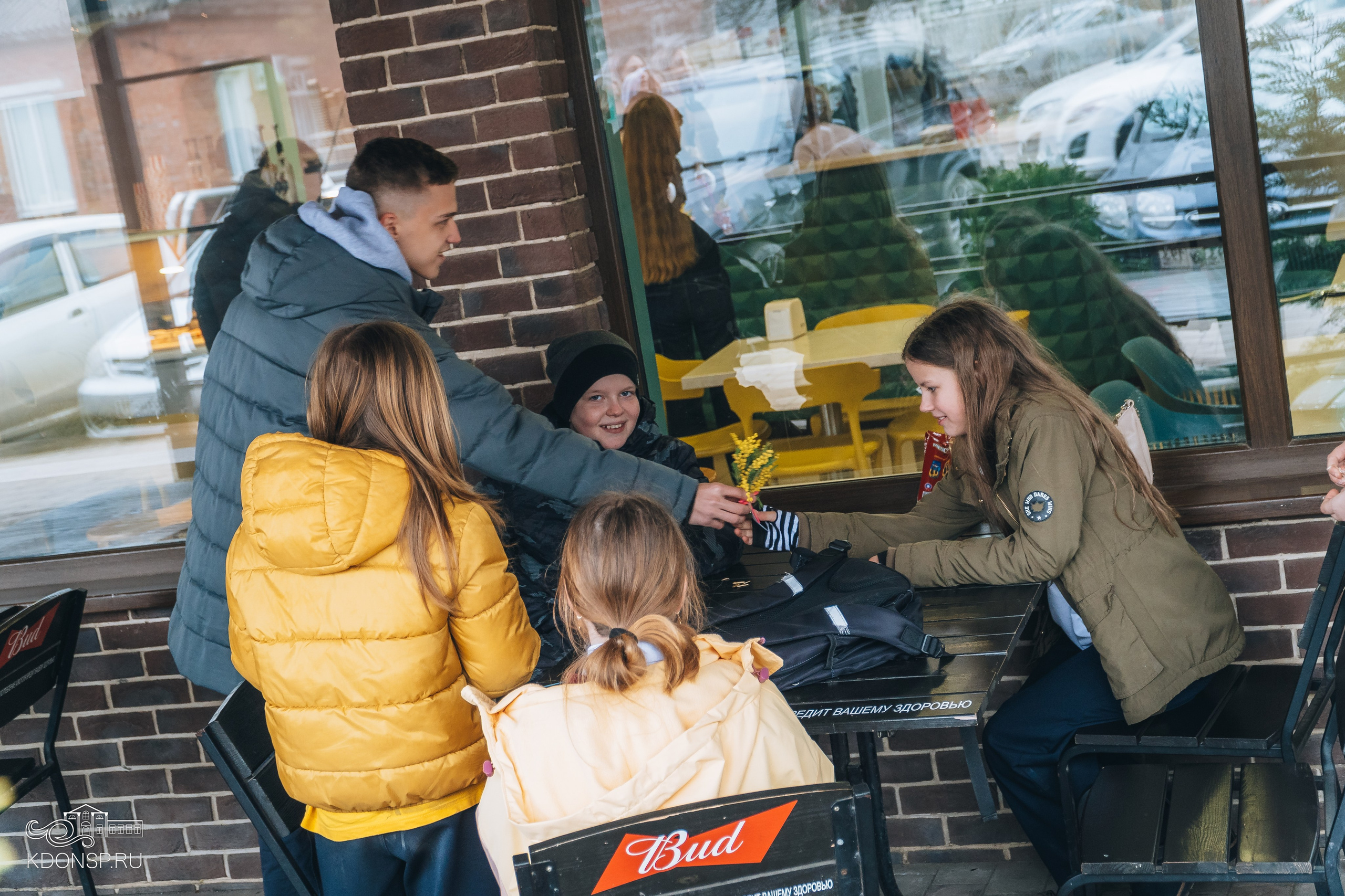 Поздравление от волонтёров станицы. Новотитаровский Дом культуры