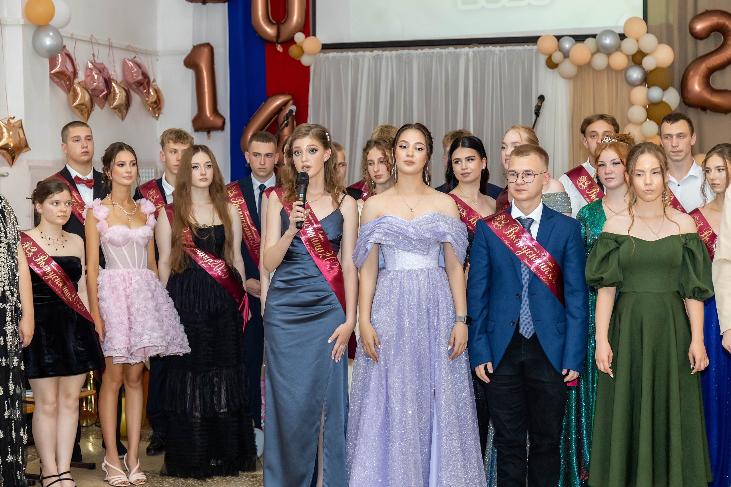 Выпускной. Школа 22, 11 класс. Стильный выпускной альбом Владивосток фотограф Вероника Мигачева