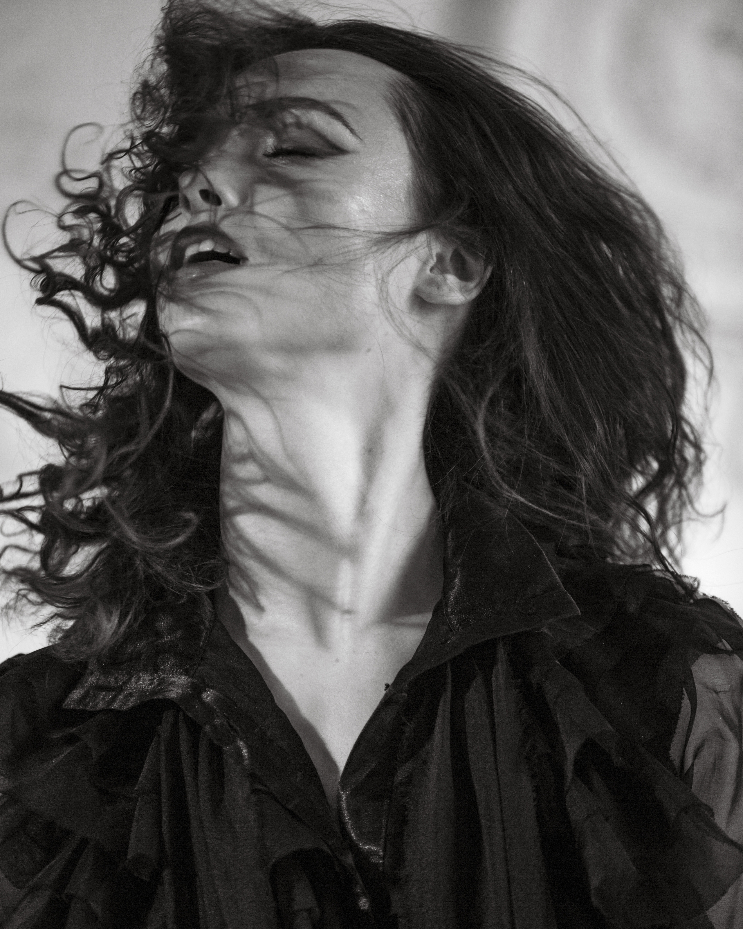 СашА. Не то, что кажется. Визуальный художник Лиана Даренская, Москва