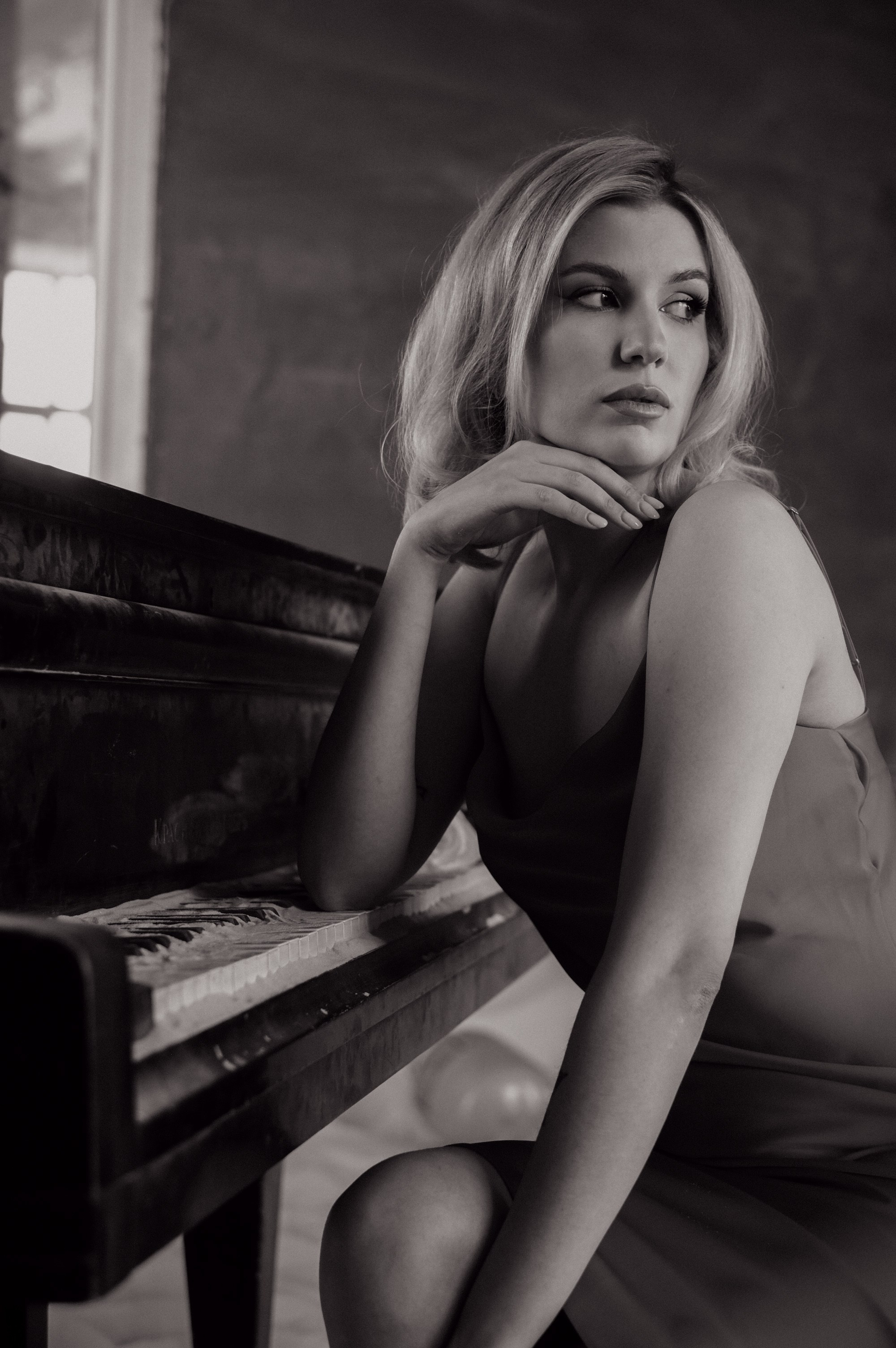 Персональная женская съемка в студии/ Irina in Saint Petersburg. Фотограф Полина Гольдис