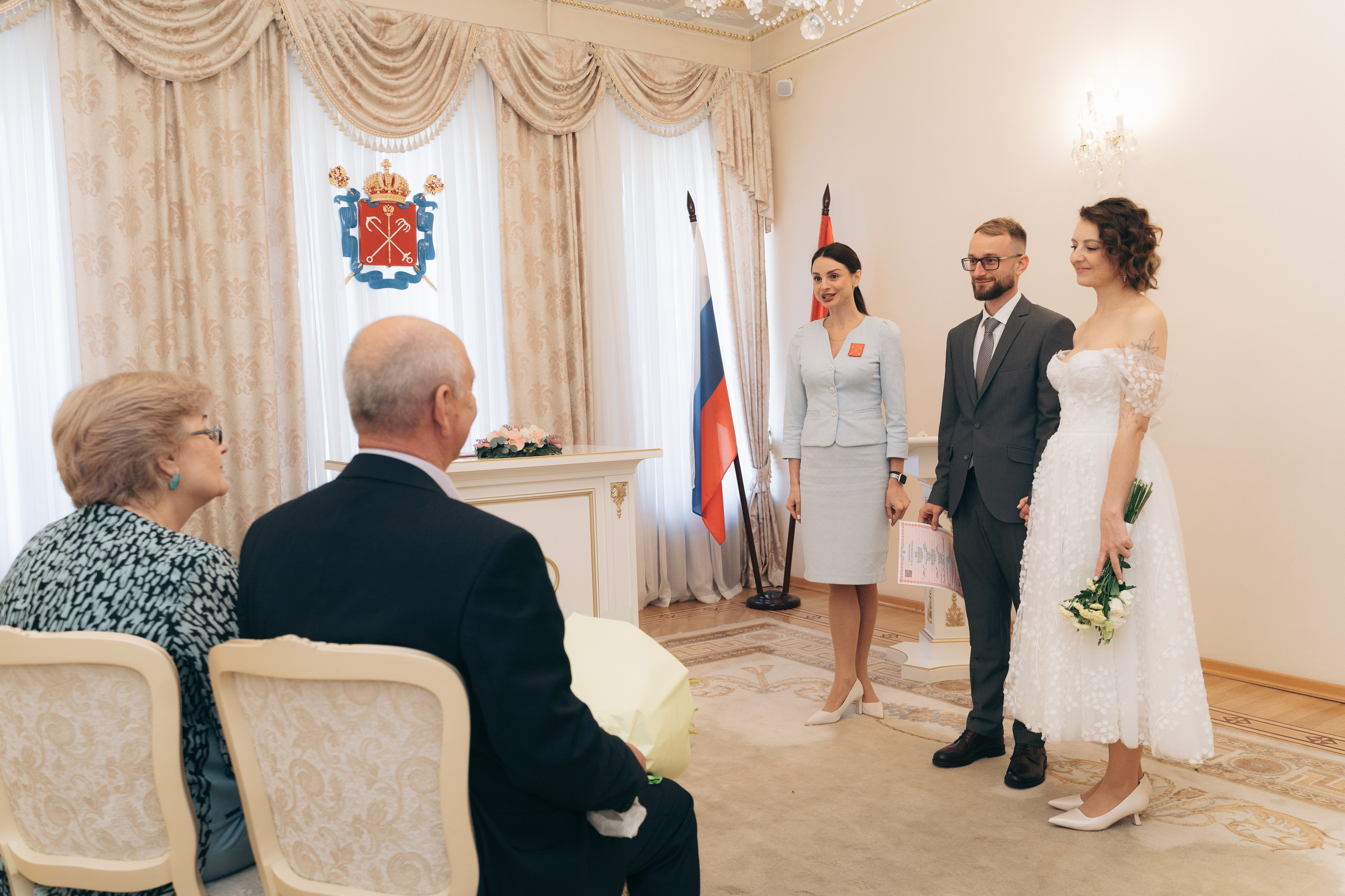 Любовь в ЗАГСе Центрального района СПб. Professional photoartist in St. Petersburg (wedding, reportage, portrait, model book, love story) Alexander Shvedov