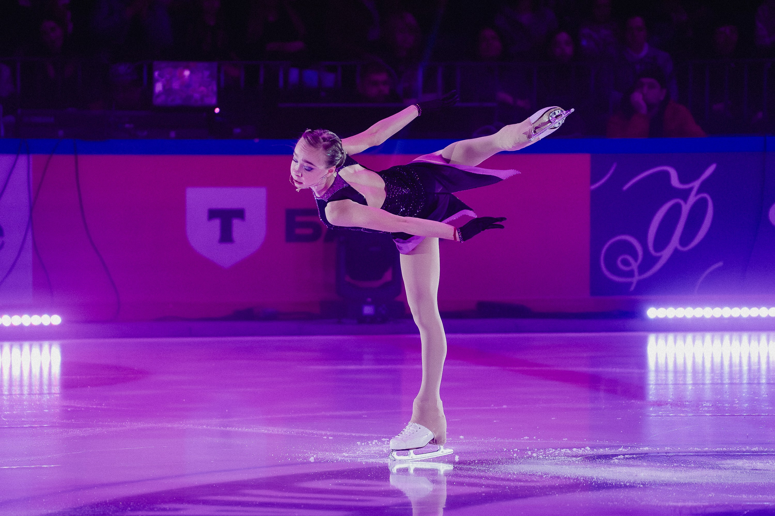 Шоу Этери Тутберидзе в Новосибирске. Воробьева Ксения — Спортивный и танцевальный фотограф Новосибирск