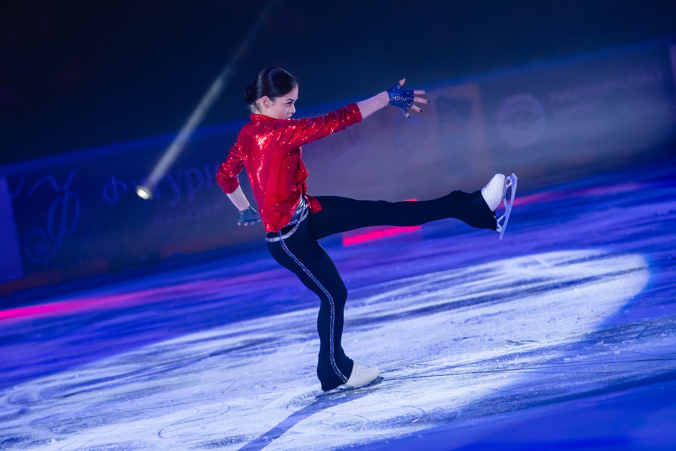 Шоу «Чемпионы на льду» в Новосибирске. Воробьева Ксения — Спортивный и танцевальный фотограф Новосибирск