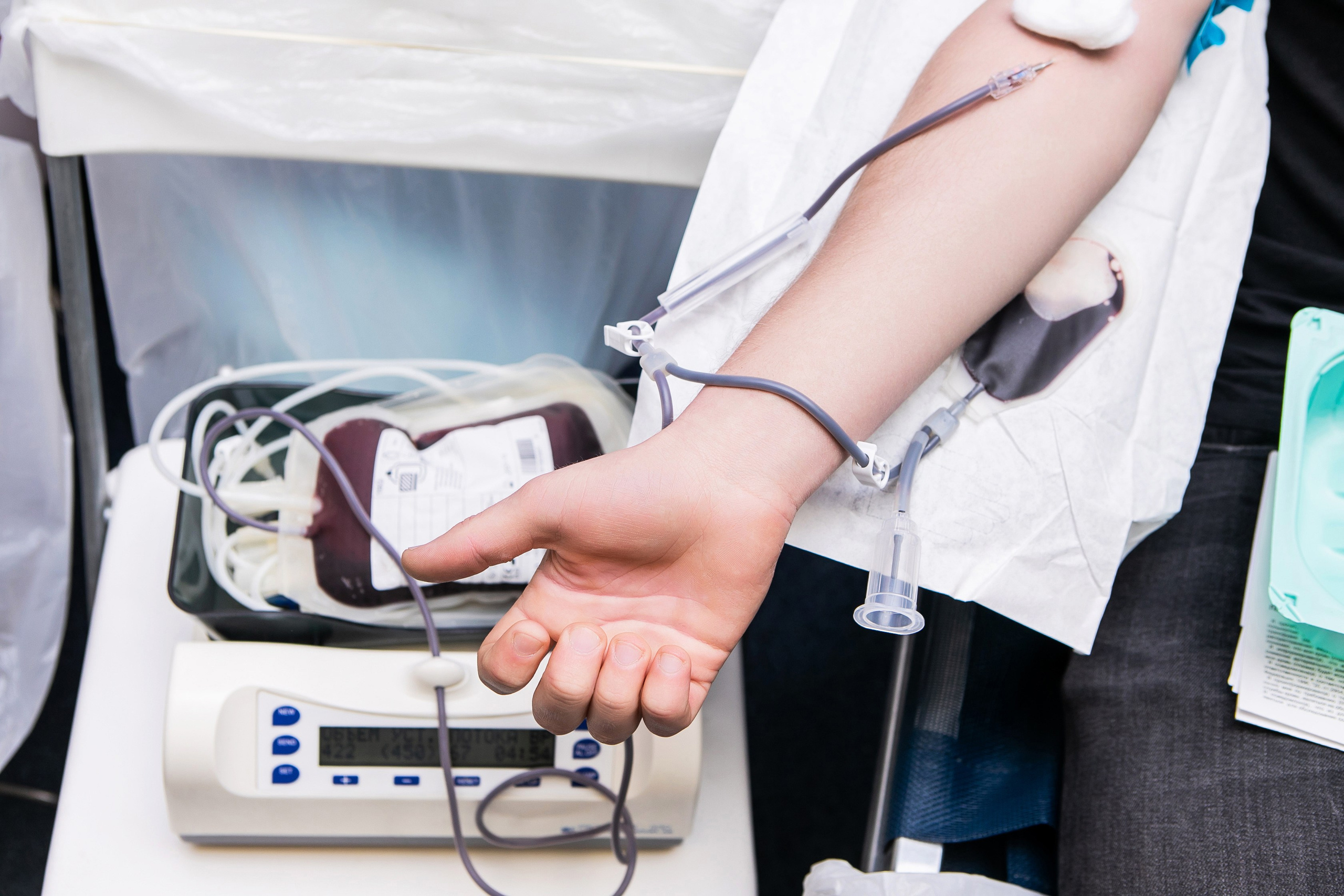 — Клиники, индустрия карсоты. Брук Артём