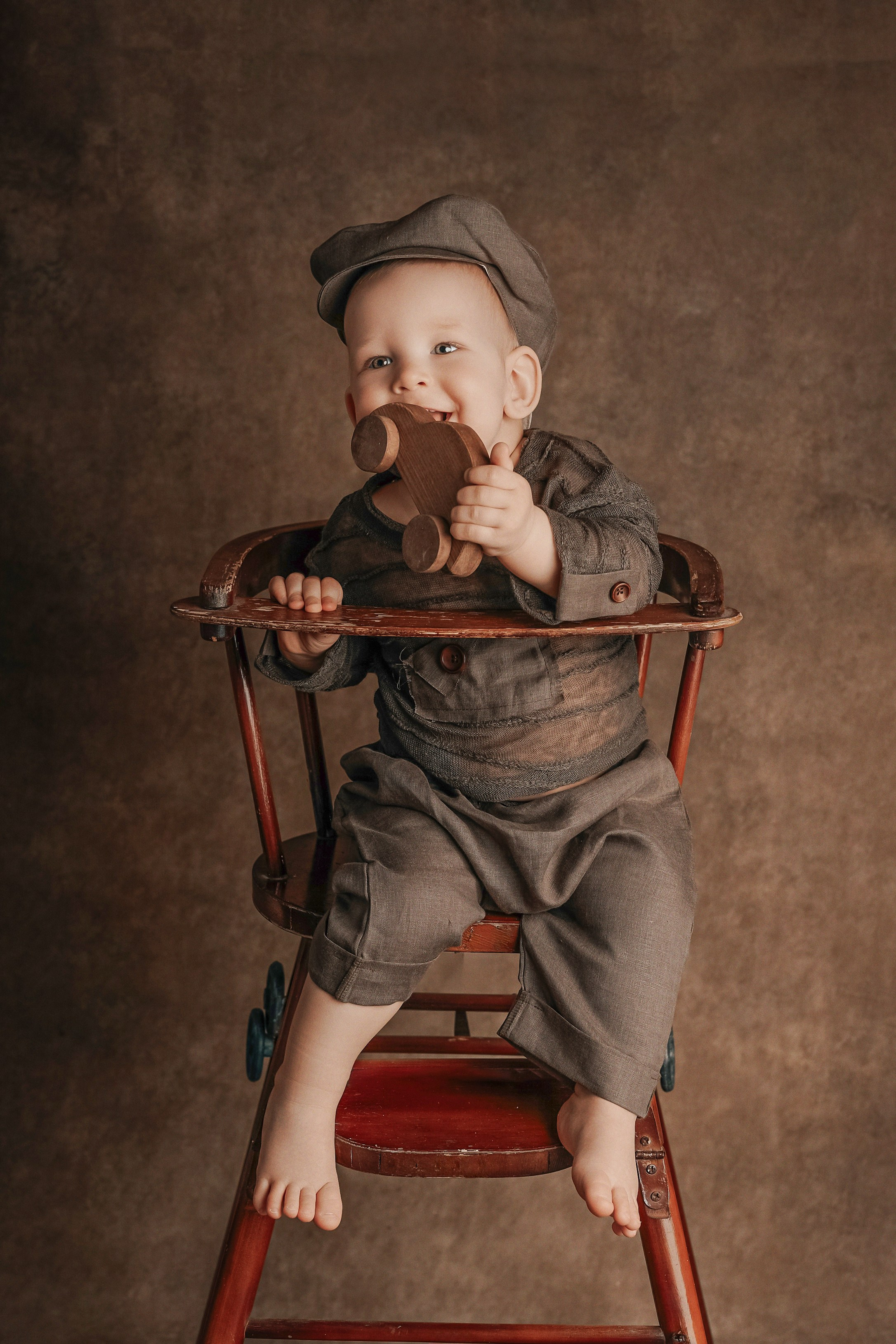 ГОДИК В РЕТРО СТИЛЕ. Фотограф новорожденных беременных в Тюмени Ткачук Татьяна