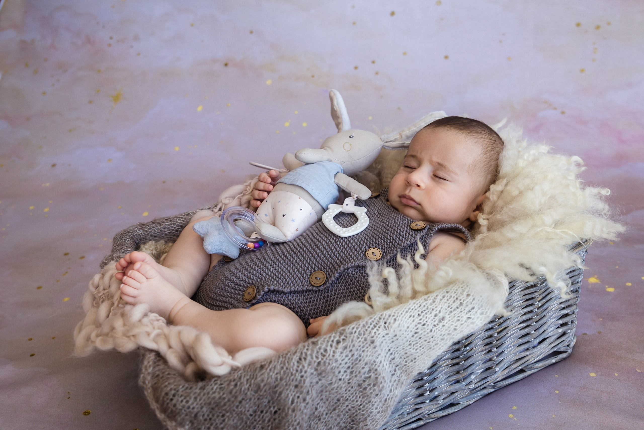 Newborn photoshooting. Professional family and children’s photographer in Izmir Irina Eron