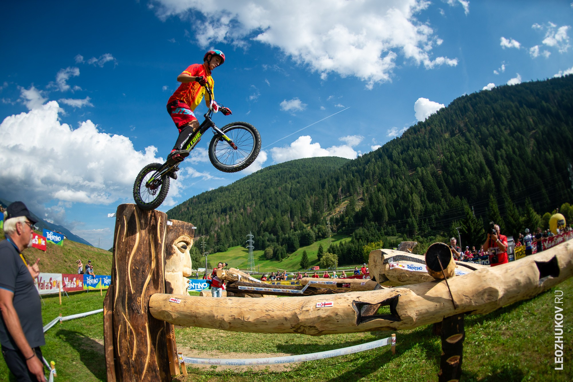 UCI Trials World Championships 2016 — finals. Sports photographer Leonid Zhukov