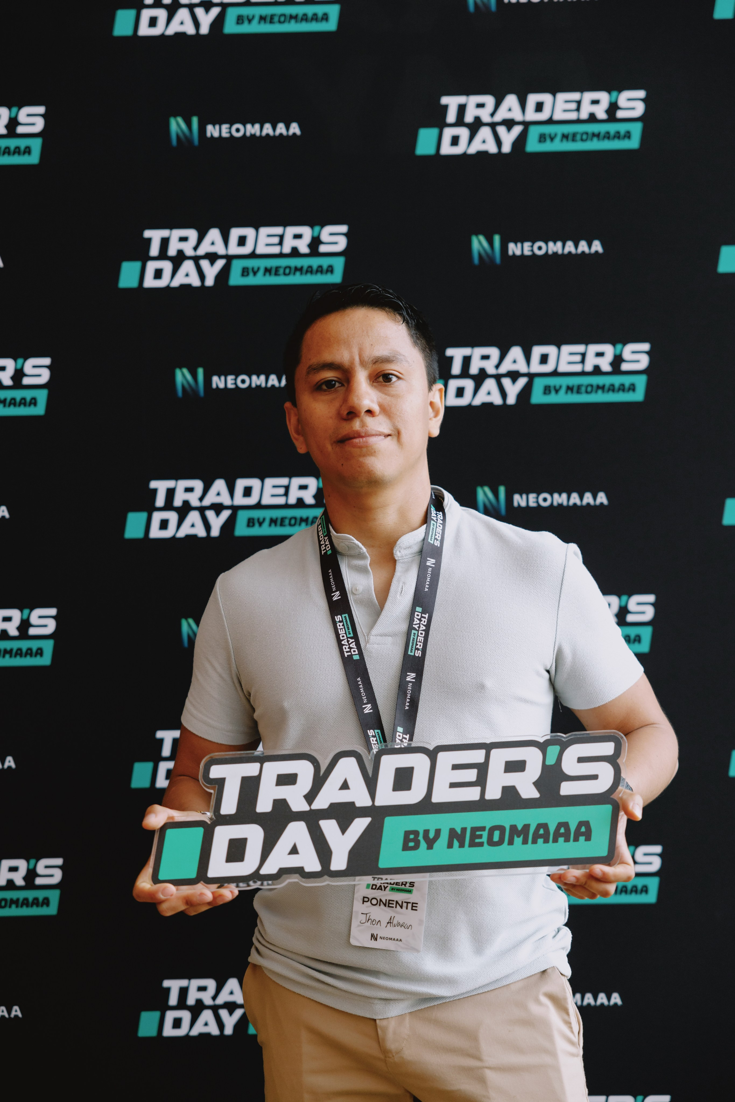 TRADERS DAY By NeomAAA Medellin. NeomAAA Funds Gallery