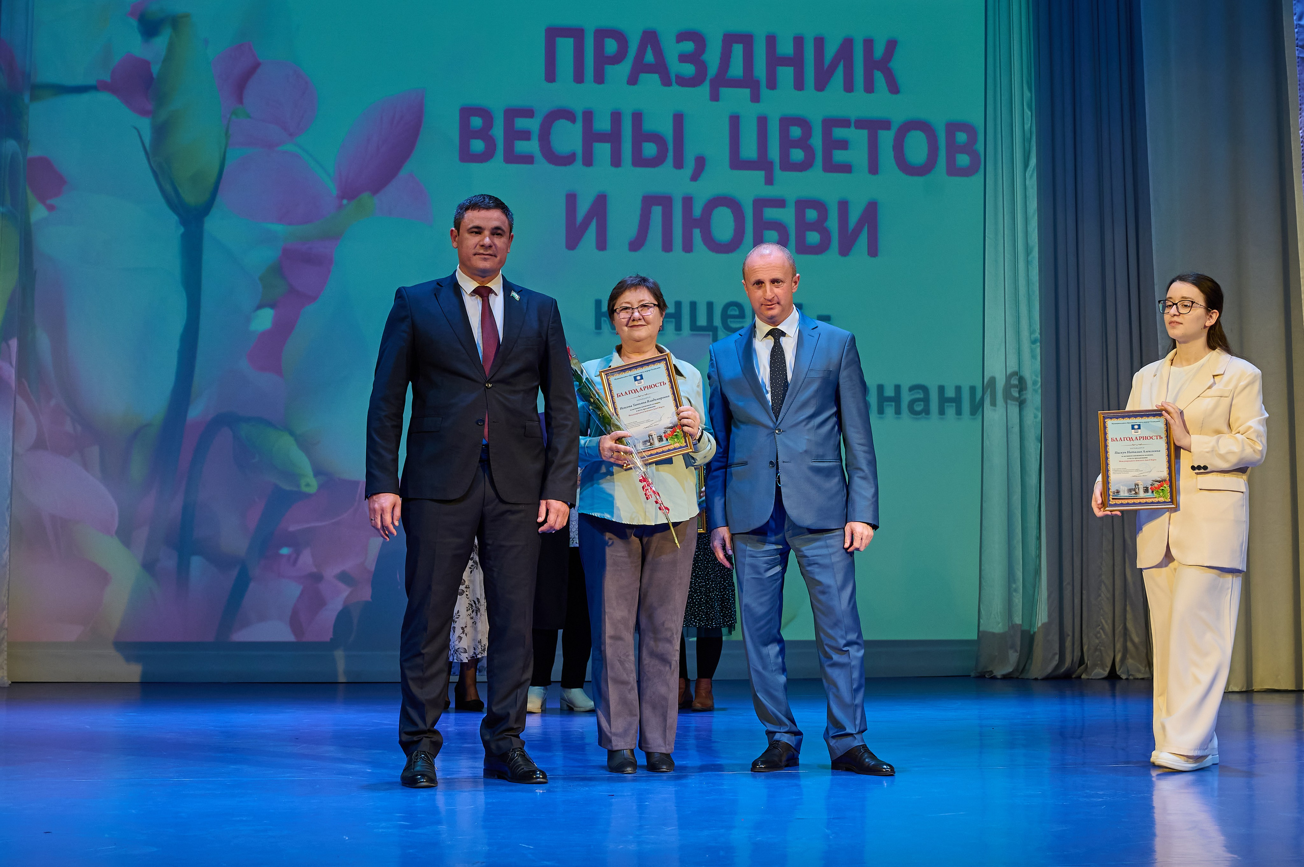 8 марта Марьина роща. Жизнь курорта Кабардинка в фотографиях