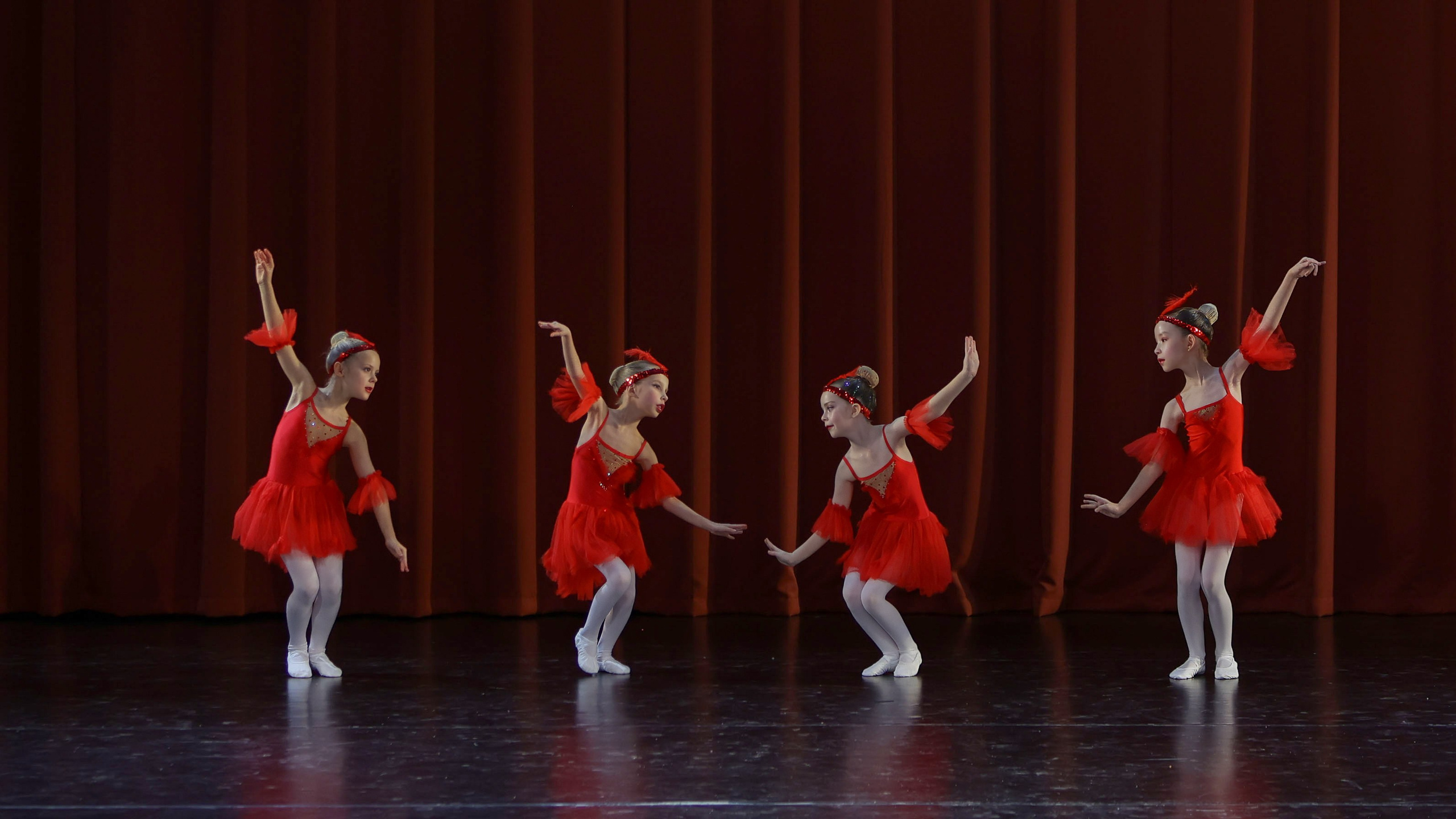 Фестиваль хореографического искусства «КУБОК ЛЕГЕНДЫ — 2025». Выпускные альбомы и школьный фотограф в Подольске, Троицке, Щербинке, Москве и Московской области