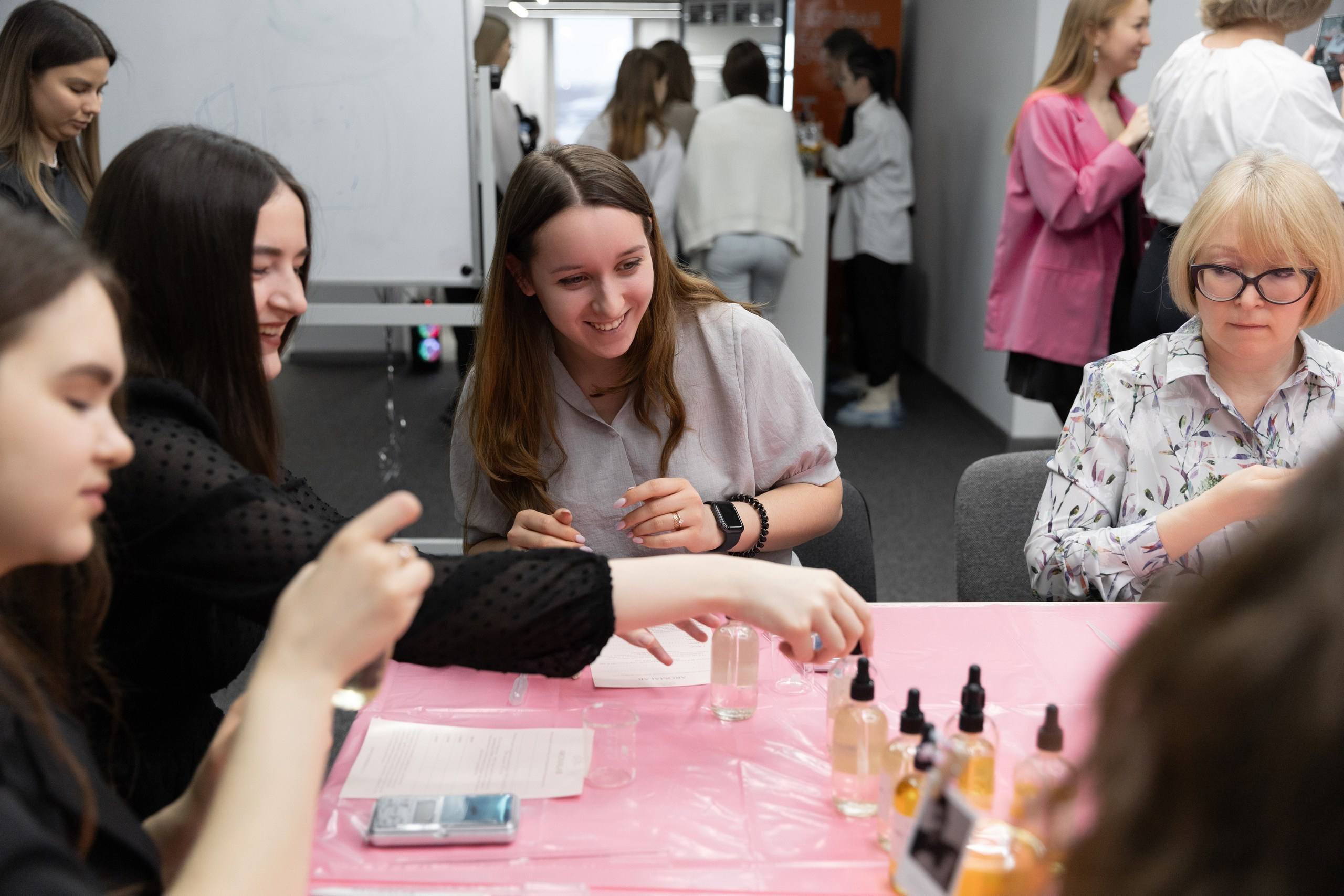 8 марта с АК БАРС Дом — мастер-класс и ароматный праздник от AROMALAGE