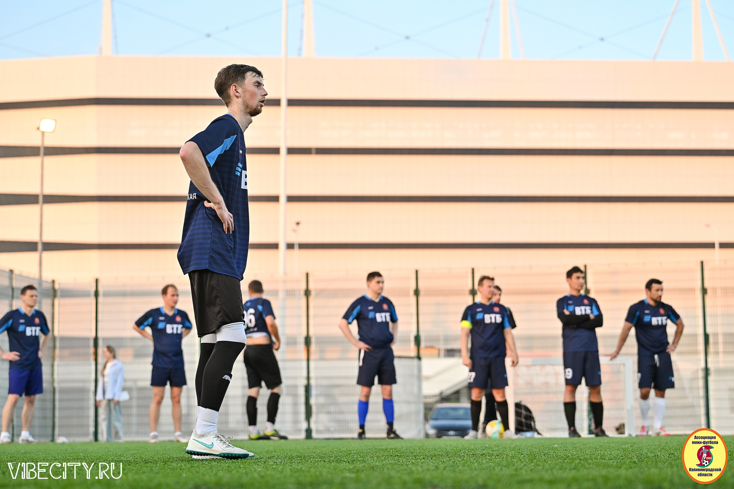 ИГРЫ МИНИ-ФУТБОЛЬНОЙ И КОРПОРАТИВНОЙ ЛИГИ. VIBECITY.RU Вайб Сити Ру Фоторепортажи Фотоотчеты Калининград
