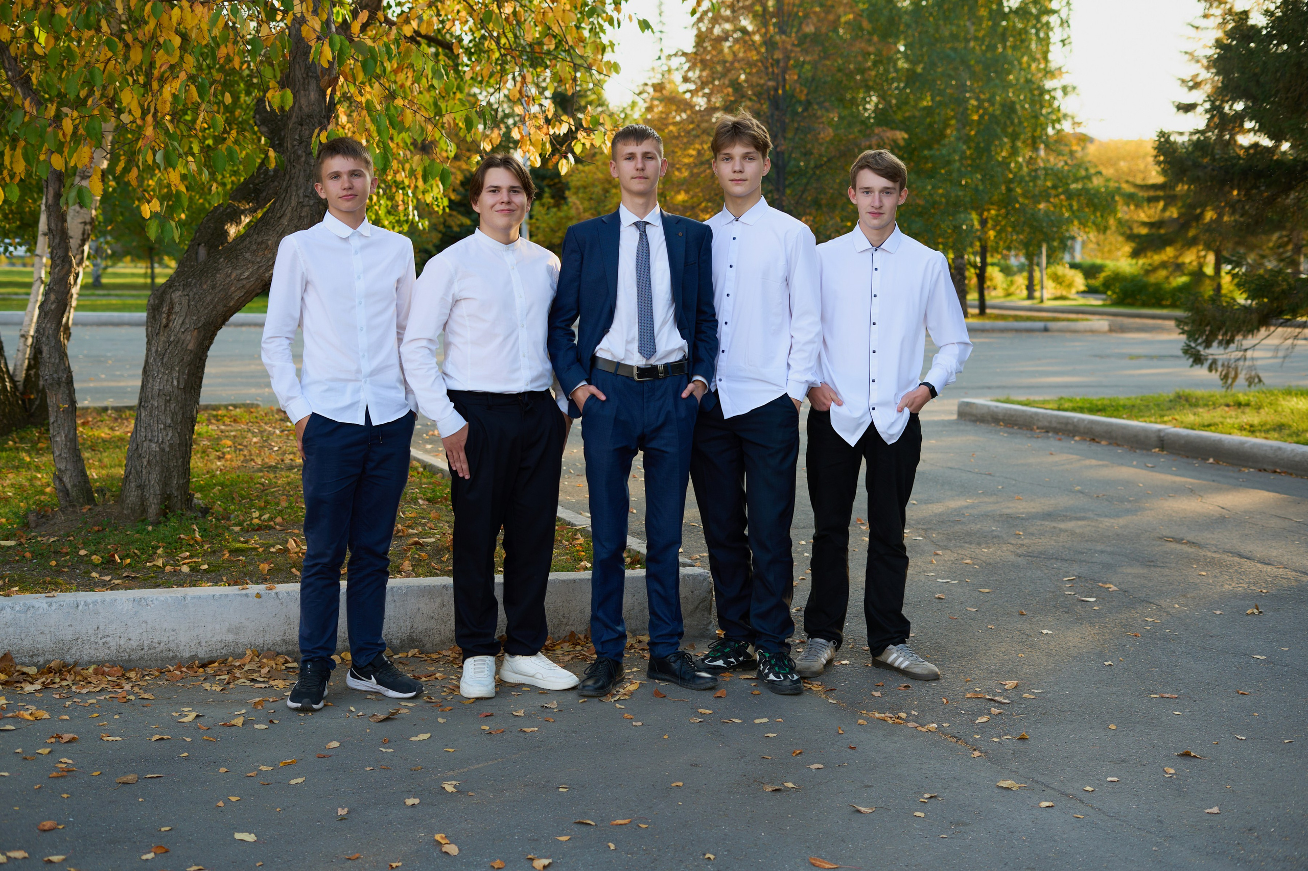 Осенняя съёмка выпускников 9 класса. Детский и семейный фотограф в Нижнем Тагиле Светлана Пономаренко