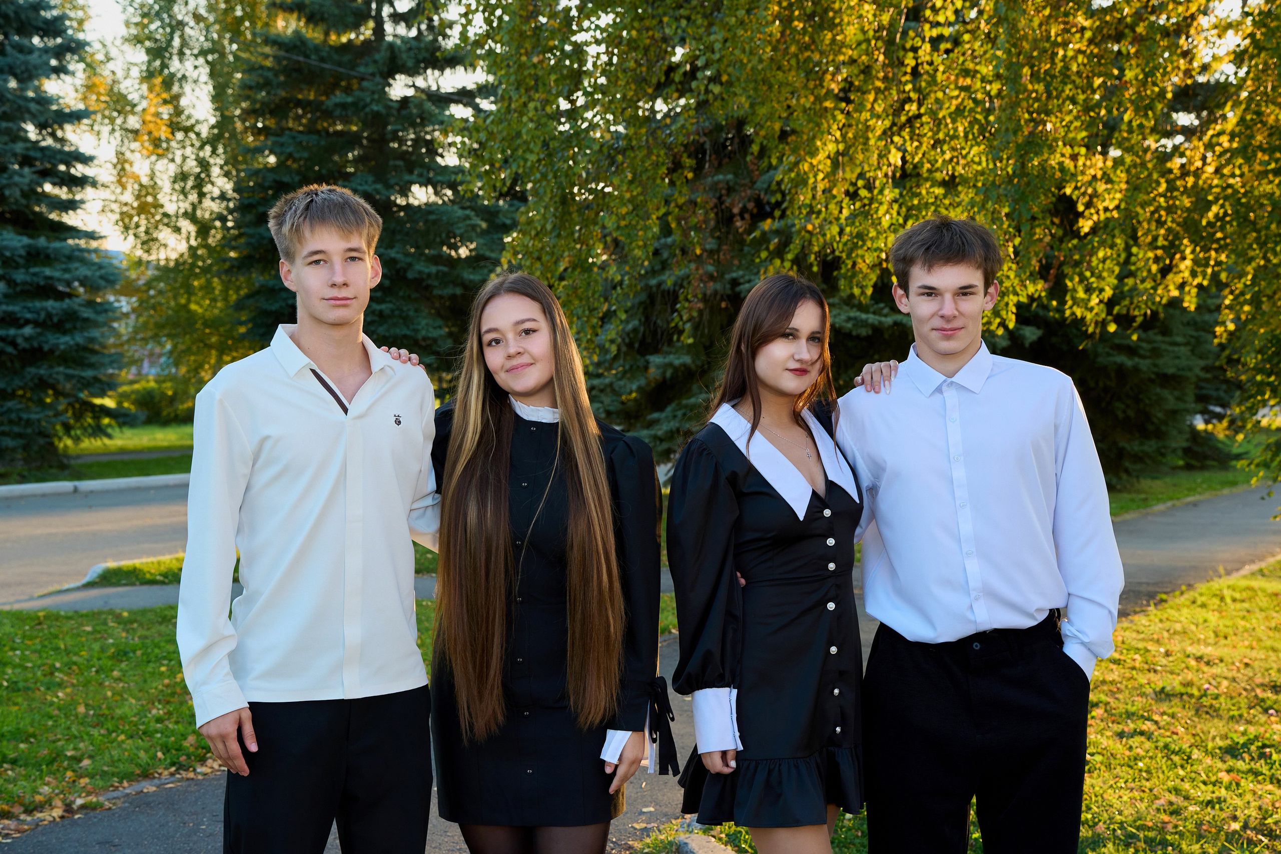 Осенняя съёмка выпускников 9 класса. Детский и семейный фотограф в Нижнем Тагиле Светлана Пономаренко