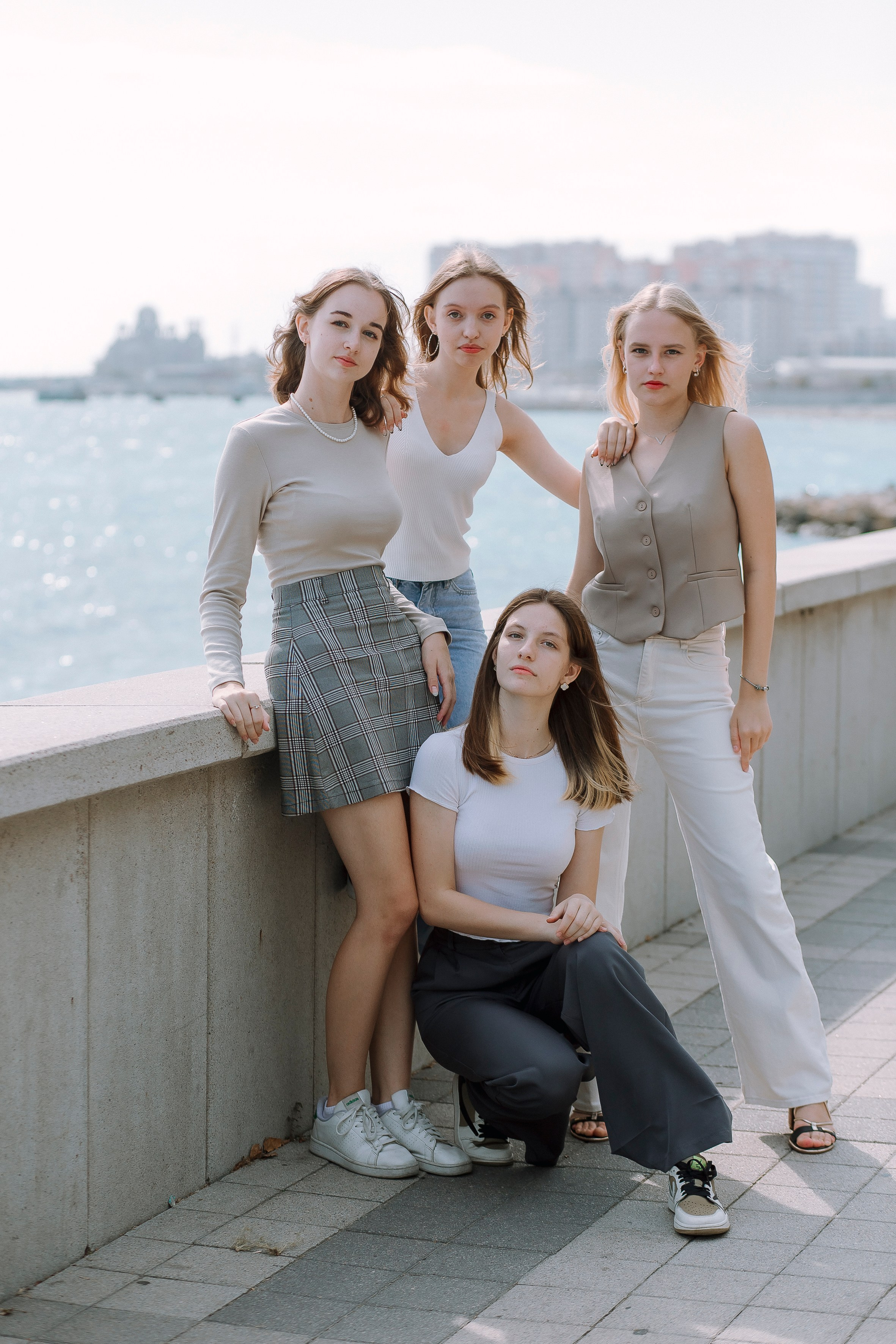 Аллея Черняховского- старшая школа. Выпускные альбомы Натальи Бутко: Новороссийск, Анапа, Геленджик