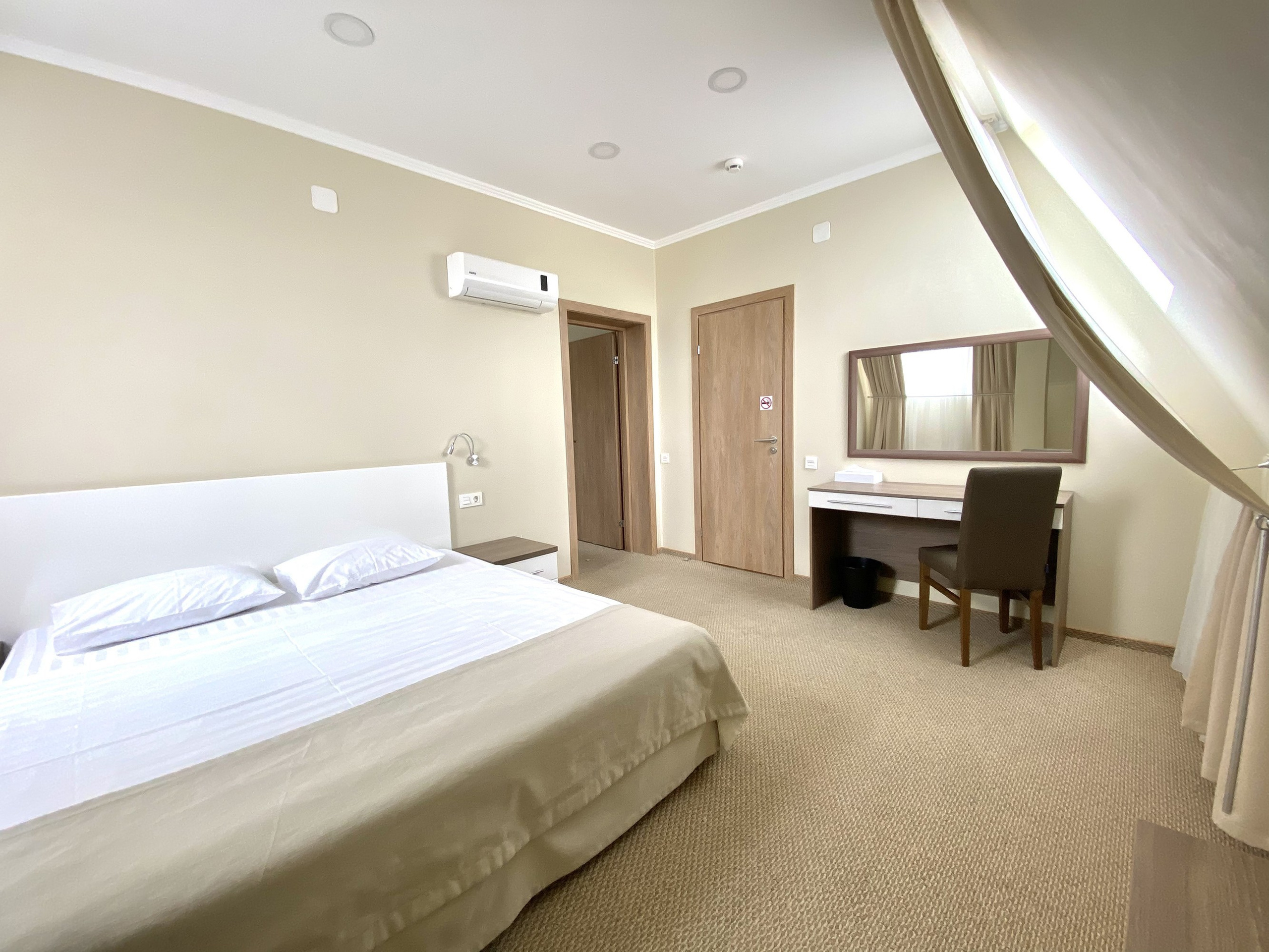 Лучшие отели в Новочеркасске для фотосъемки свадебных сборов