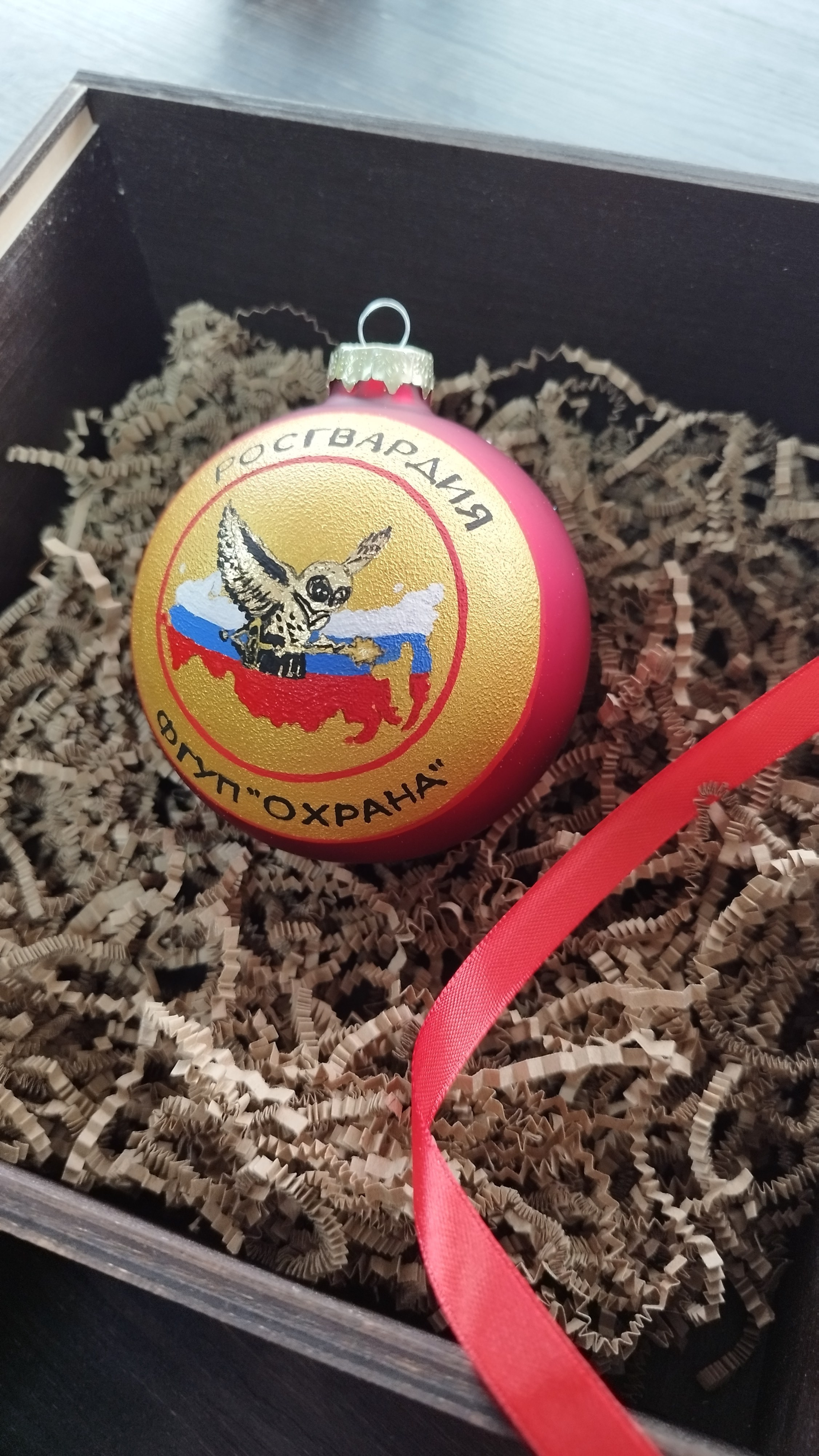 Елочный шар с росписью-Ваш лучший подарок на Новый Год. Арт-вечеринки и мастер-классы в Москве для взрослых и детей