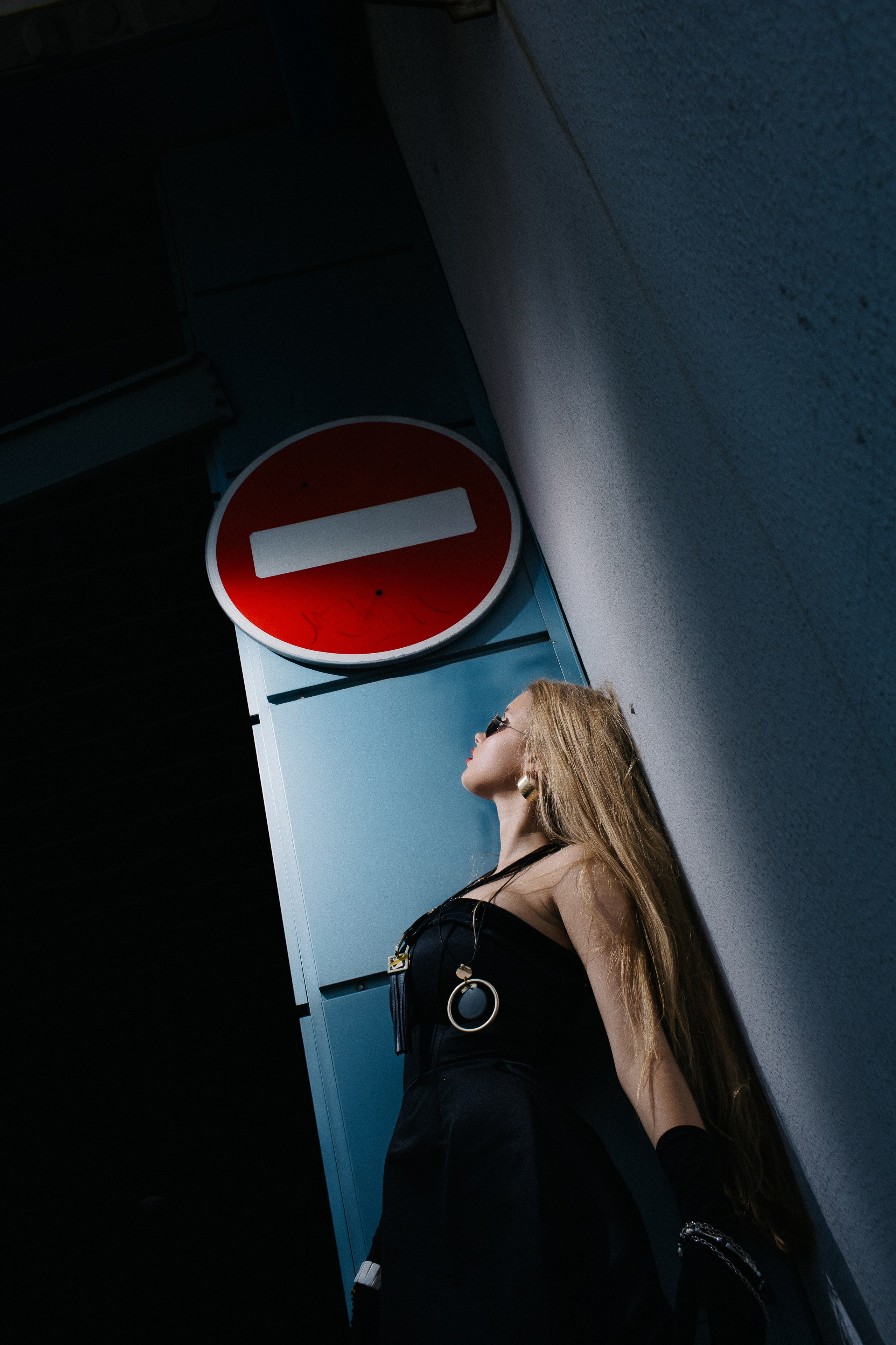 София. Съёмка на крыше паркинга в стиле Фэшн. Сергеев Алексей. Фотограф