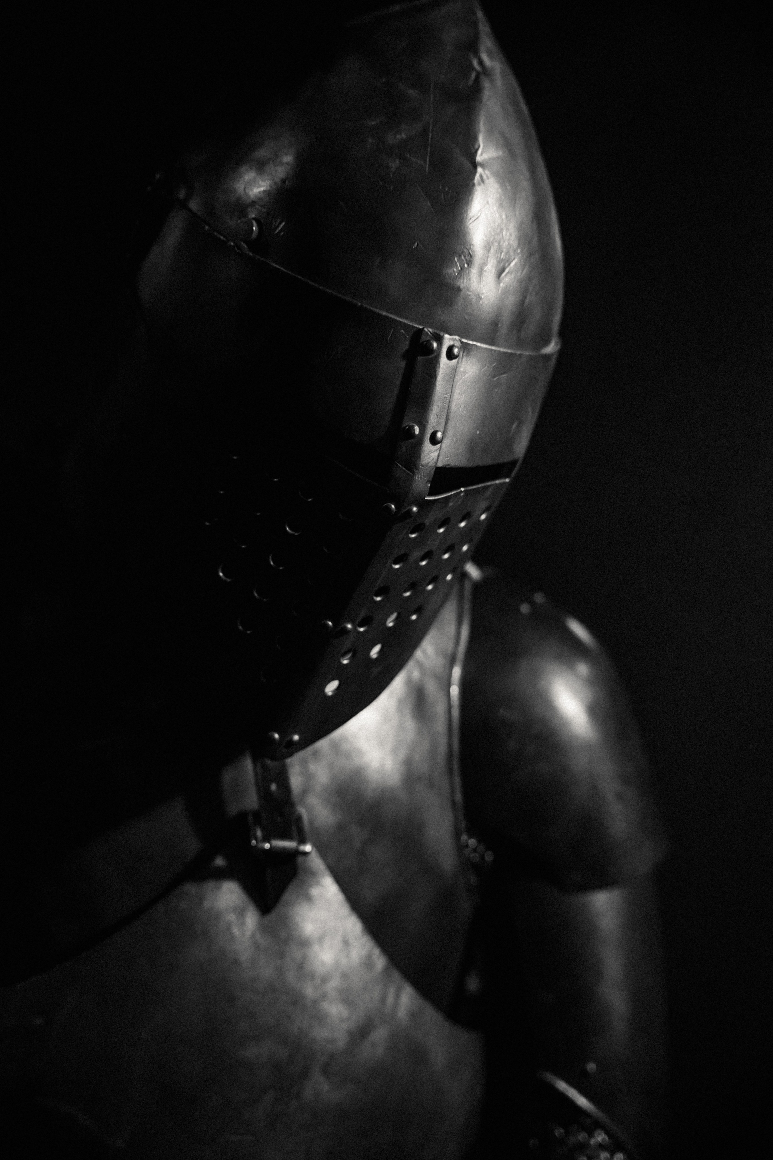 Прайс. Даниил Фреймон — первый мужской фотограф в городе Алматы