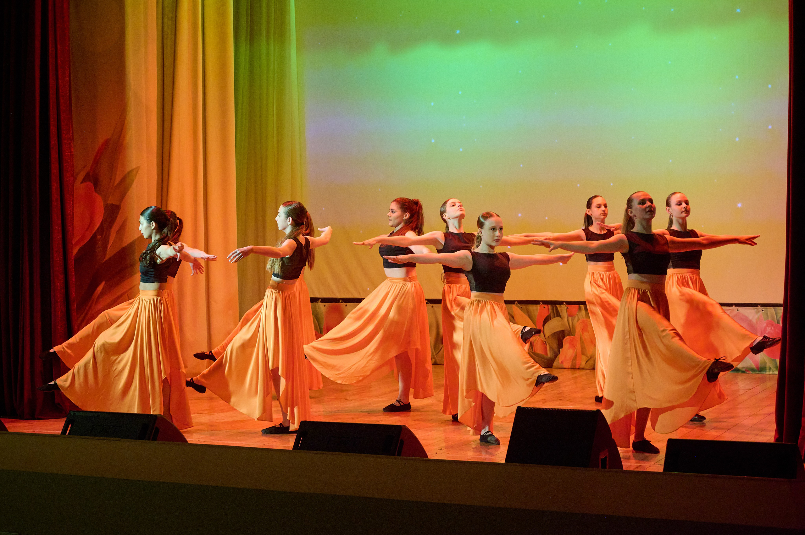 8 марта ДК Кабардинка. Жизнь курорта Кабардинка в фотографиях