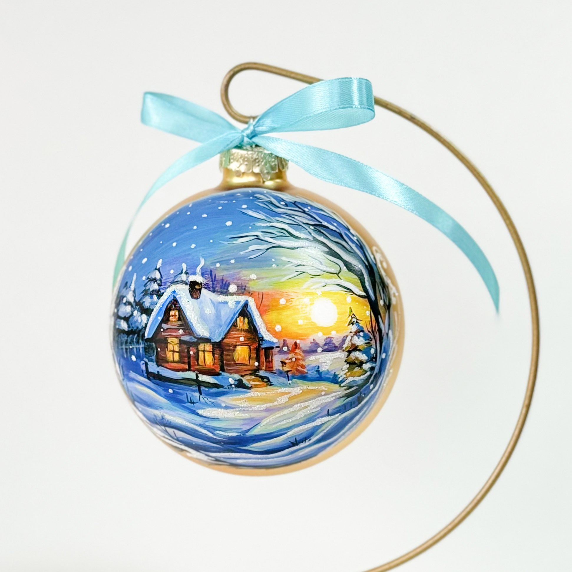 Елочный шар с росписью-Ваш лучший подарок на Новый Год. Арт-вечеринки и мастер-классы в Москве для взрослых и детей