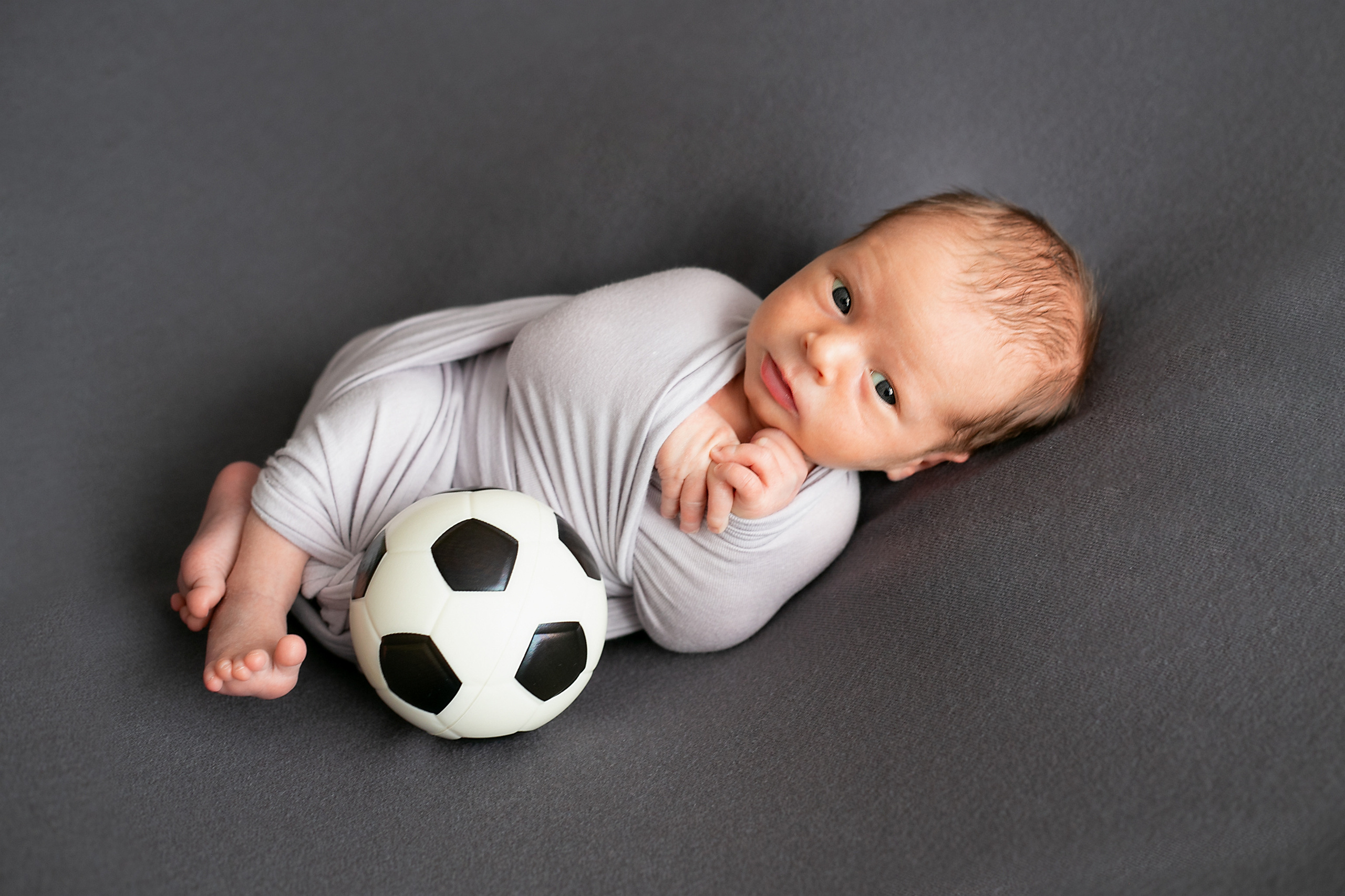 Фотограф новорожденных в Омске. Фотосессия новорожденных. Выезд. Фотограф Наталья Стаг в Омске. Фотографирую в разных стилях в разных студиях, а так же в школах и садах. Печатаю выпускные фотоальбомы