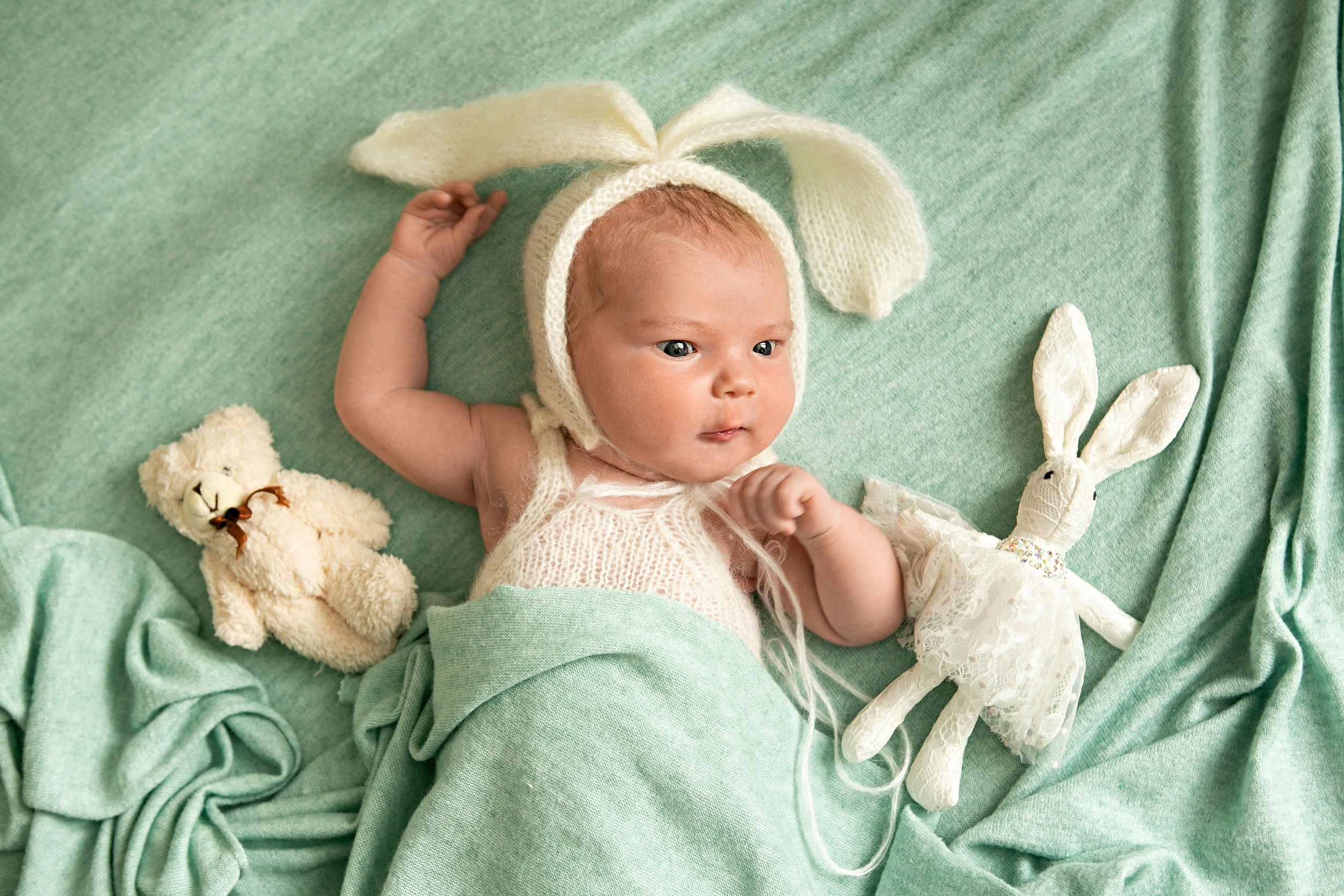 Фотограф новорожденных в Омске. Фотосессия новорожденных. Выезд. Фотограф Наталья Стаг в Омске. Фотографирую в разных стилях в разных студиях, а так же в школах и садах. Печатаю выпускные фотоальбомы