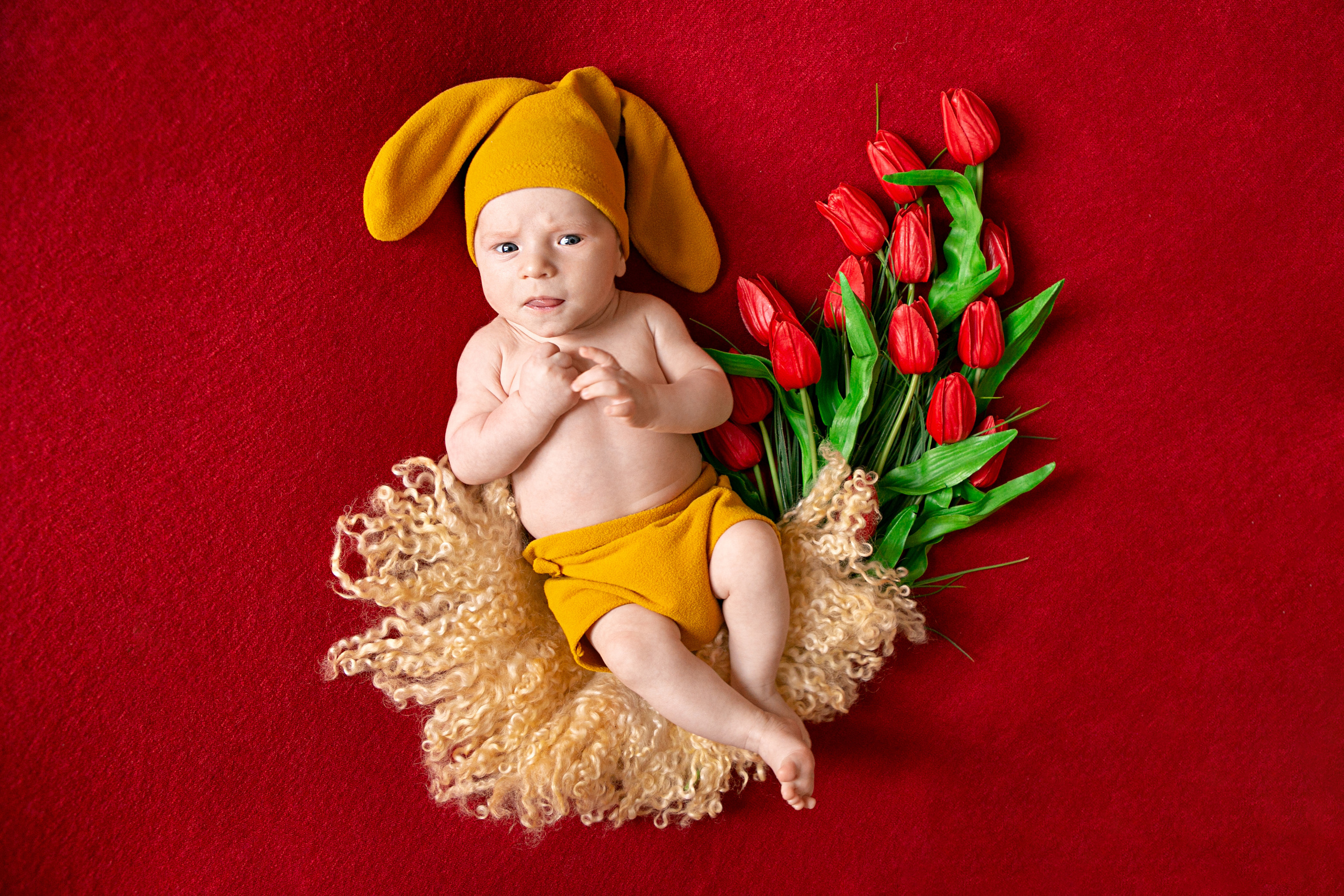 Фотограф новорожденных в Омске. Фотосессия новорожденных. Выезд. Фотограф Наталья Стаг в Омске. Фотографирую в разных стилях в разных студиях, а так же в школах и садах. Печатаю выпускные фотоальбомы