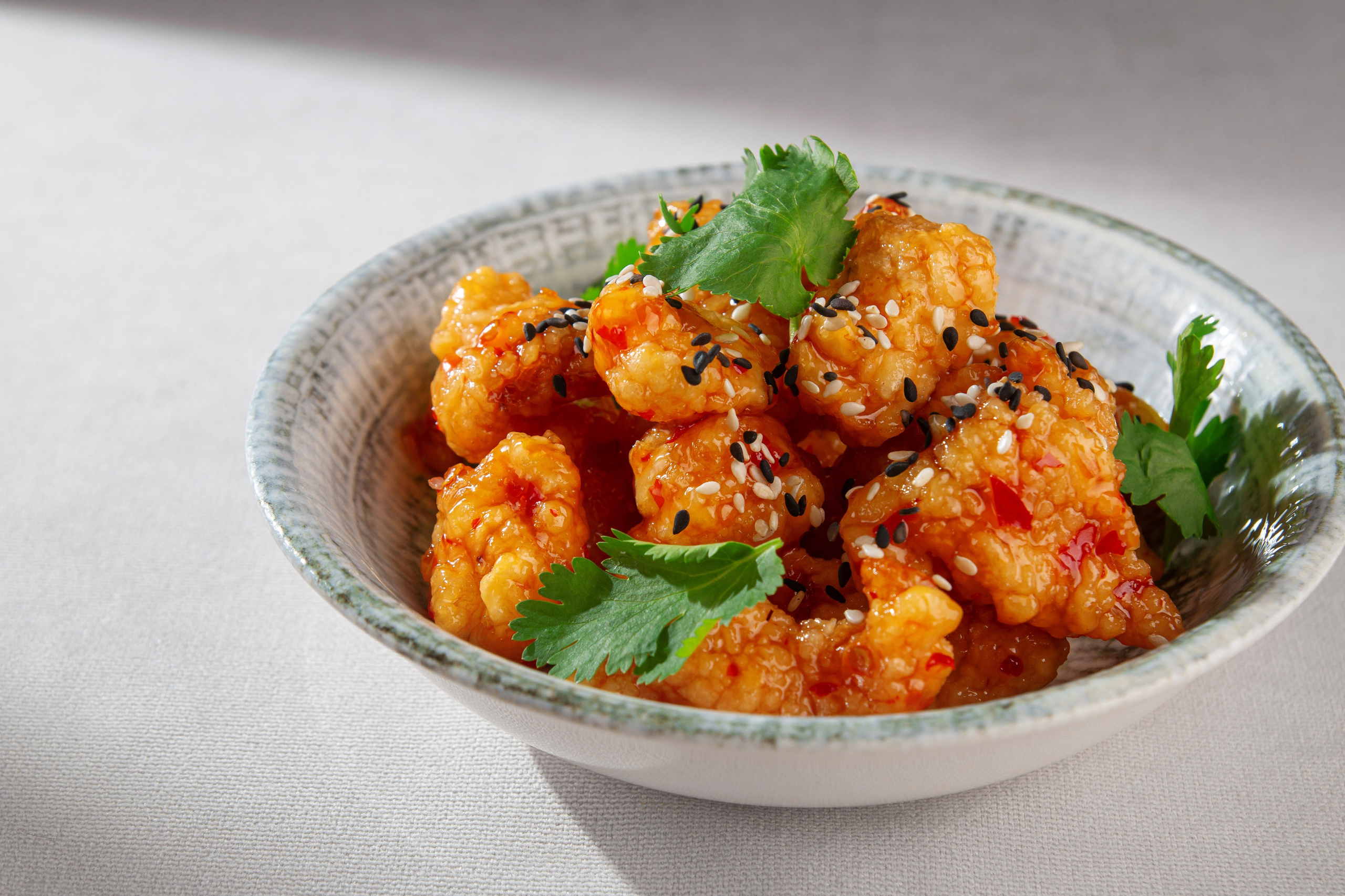 фуд фотография курица сладко острый соус кунжут ресторан SARANG Саратов Энгельс