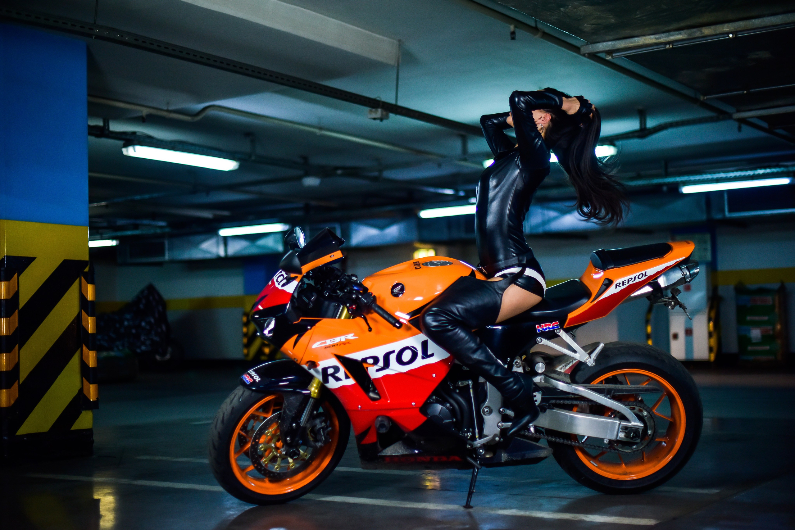 МОТОДЕВУШКИ. Фотограф для бизнесконтента, репортажей и семейного альбома в Москве