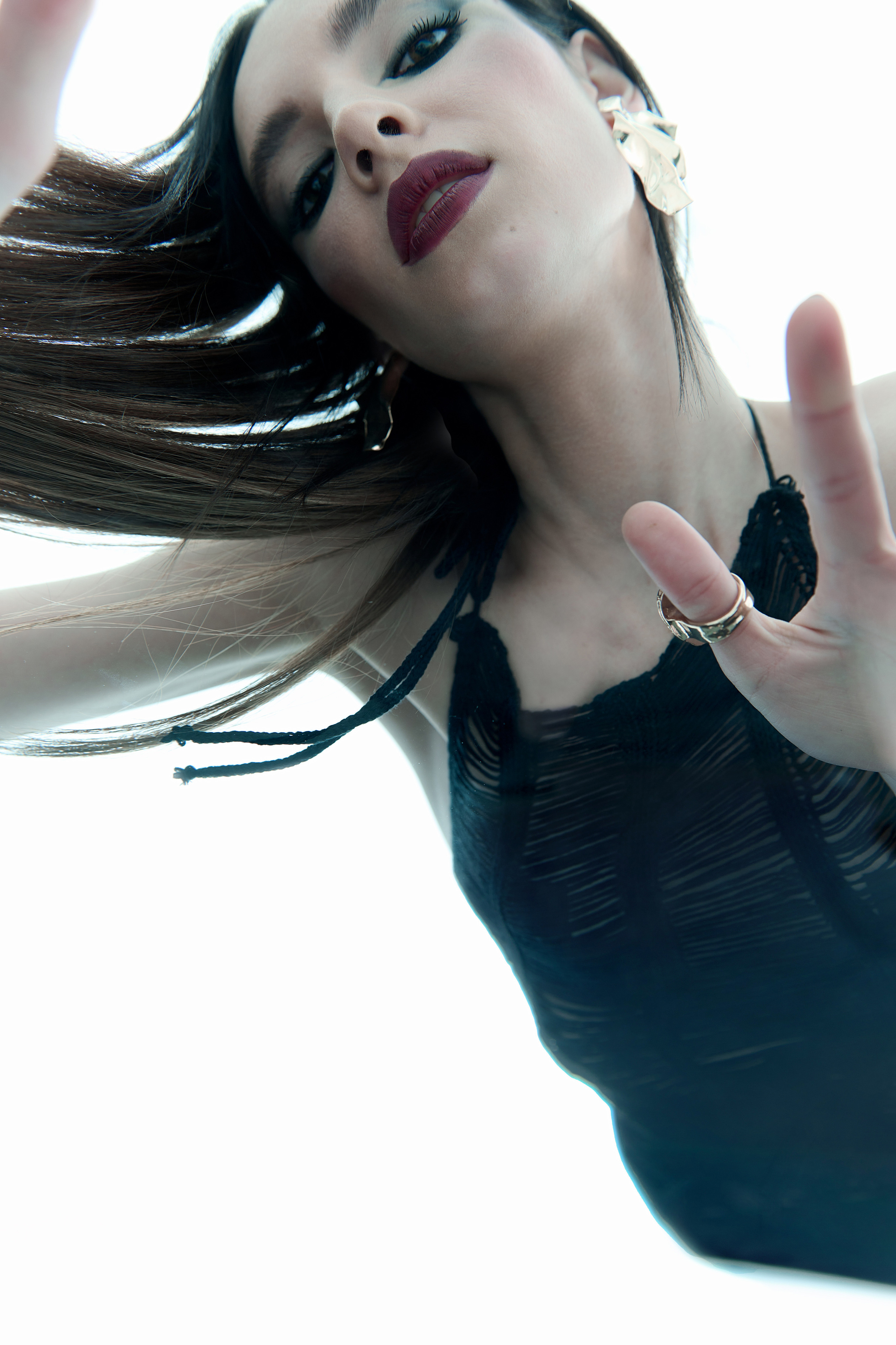 Glass. Z H U R A V L E V