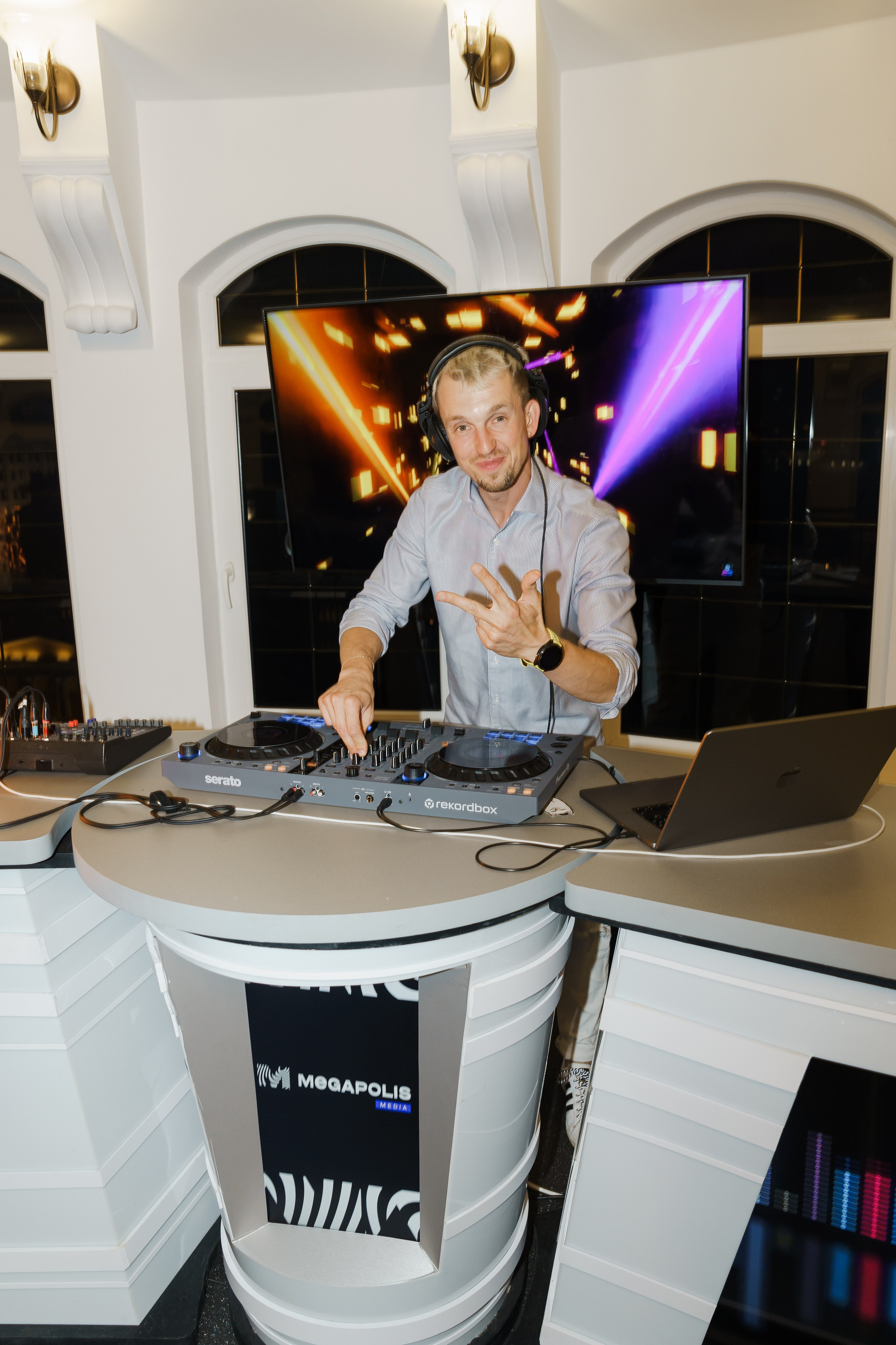 МЕДИА СЕКРЕТЫ на крыше. Свадебный фотограф в Москве и Подмосковье Виктор Одинцов