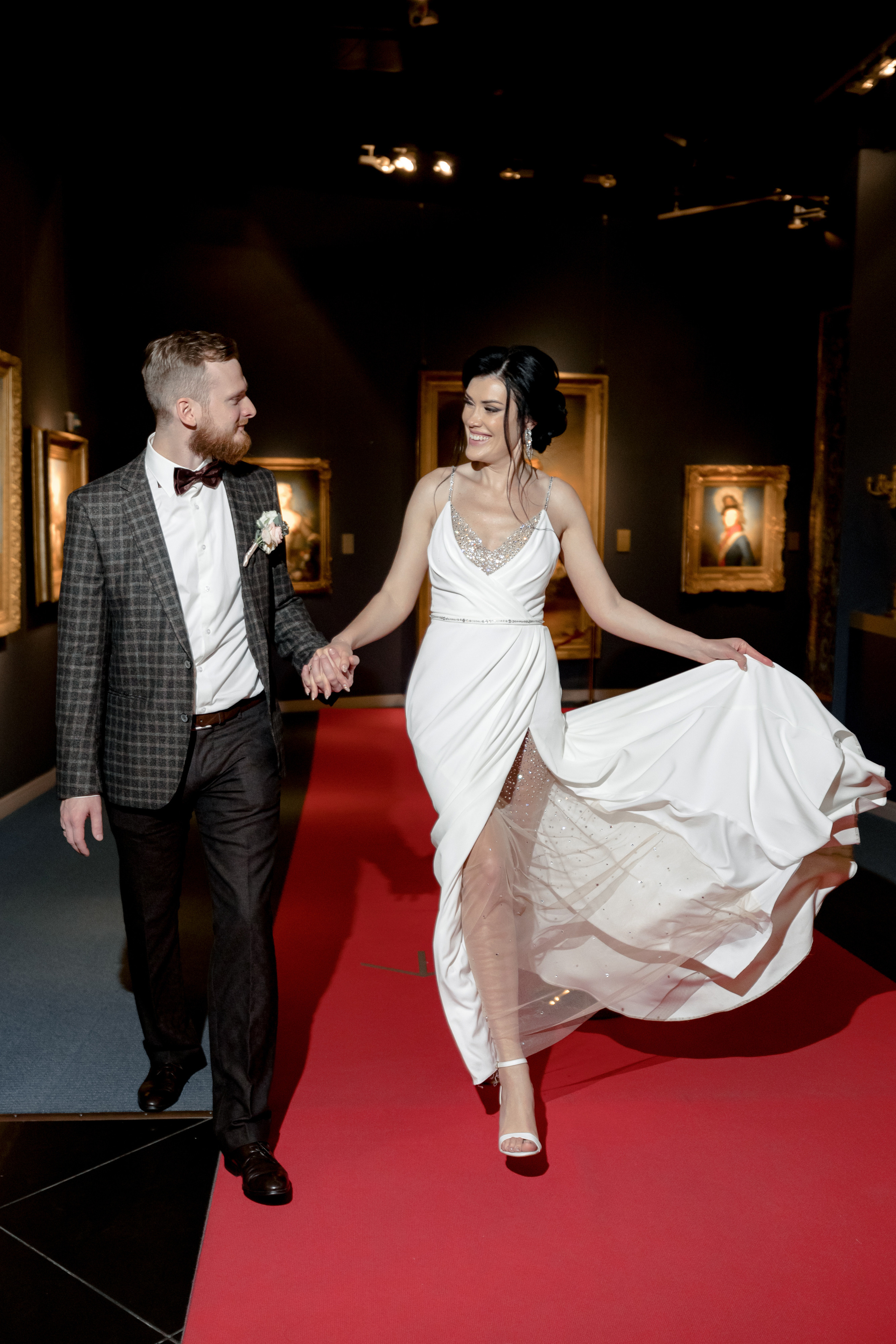 Свадебная съемка в центре искусств на Волхонке. Свадебный фотограф Виктория Карпова