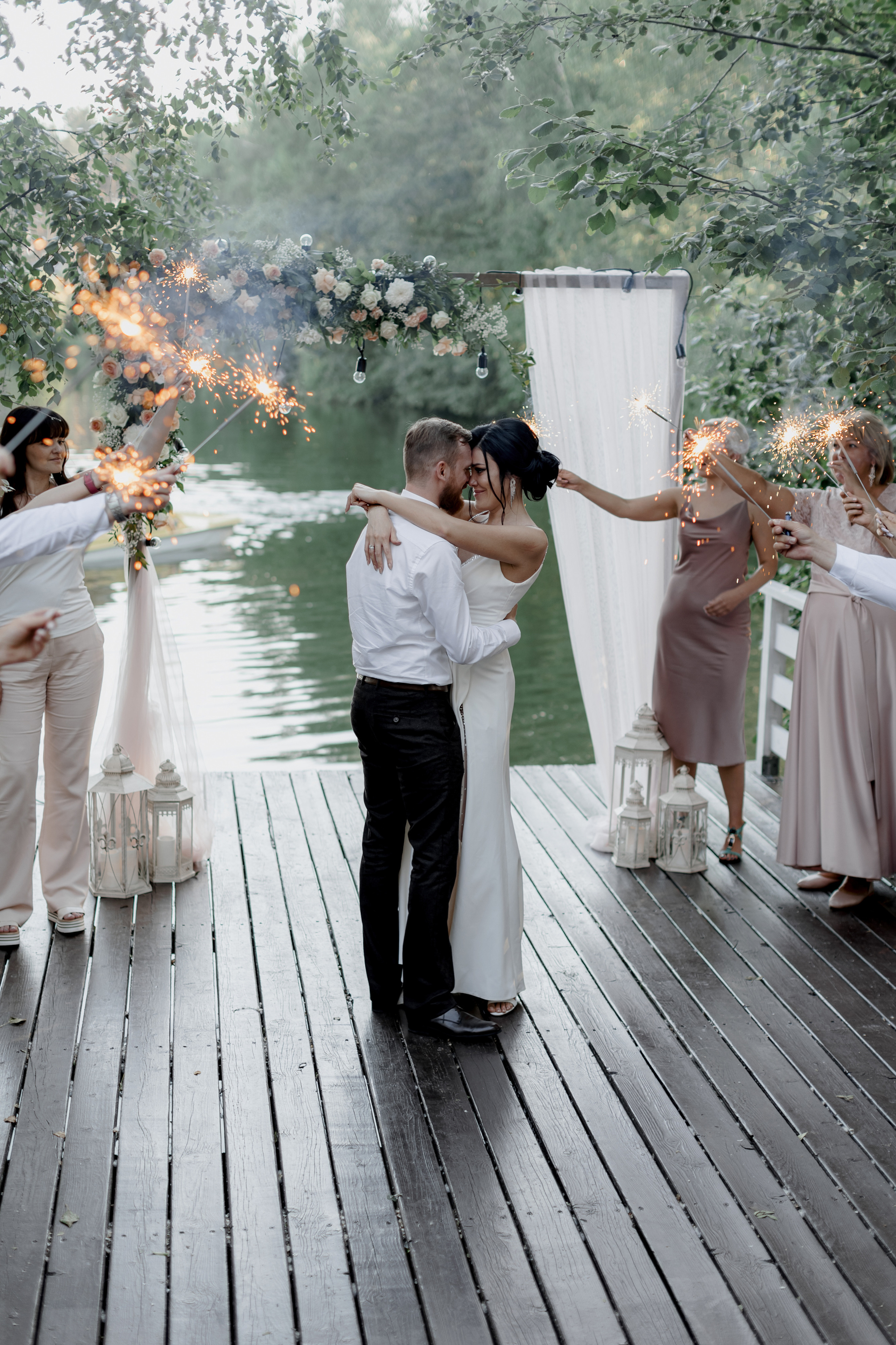 Свадебная съемка в центре искусств на Волхонке. Свадебный фотограф Виктория Карпова