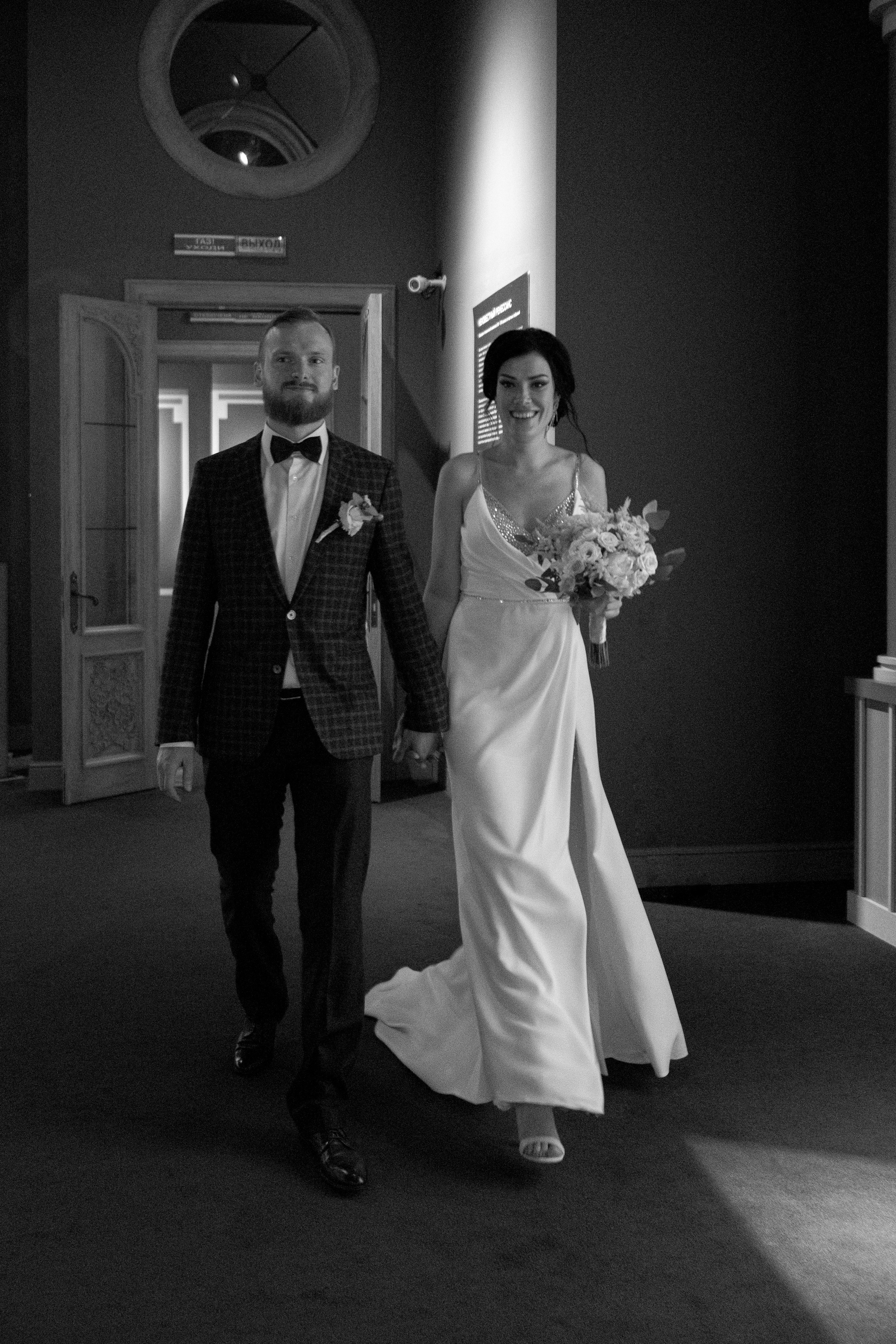 Свадебная съемка в центре искусств на Волхонке. Свадебный фотограф Виктория Карпова